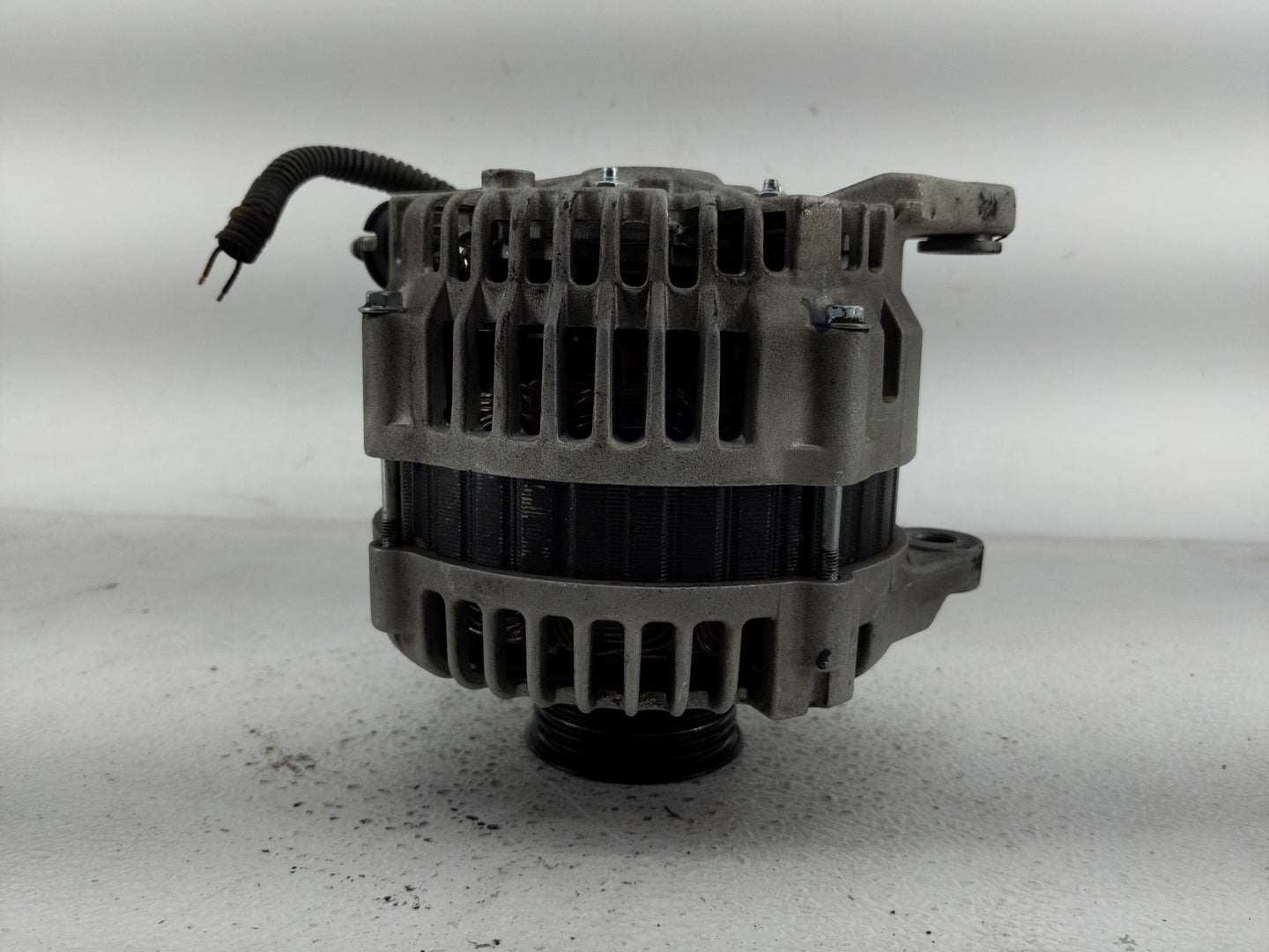 2002-2003 Infiniti I35 Alternator Replacement Generator Charging Assembly Engine OEM P/N:23100 5Y700 Fits Fits 2002 2003 OEM