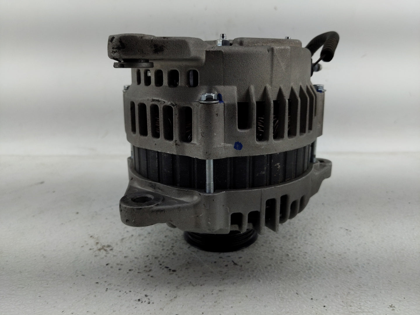 2002-2003 Infiniti I35 Alternator Replacement Generator Charging Assembly Engine OEM P/N:23100 5Y700 Fits Fits 2002 2003 OEM