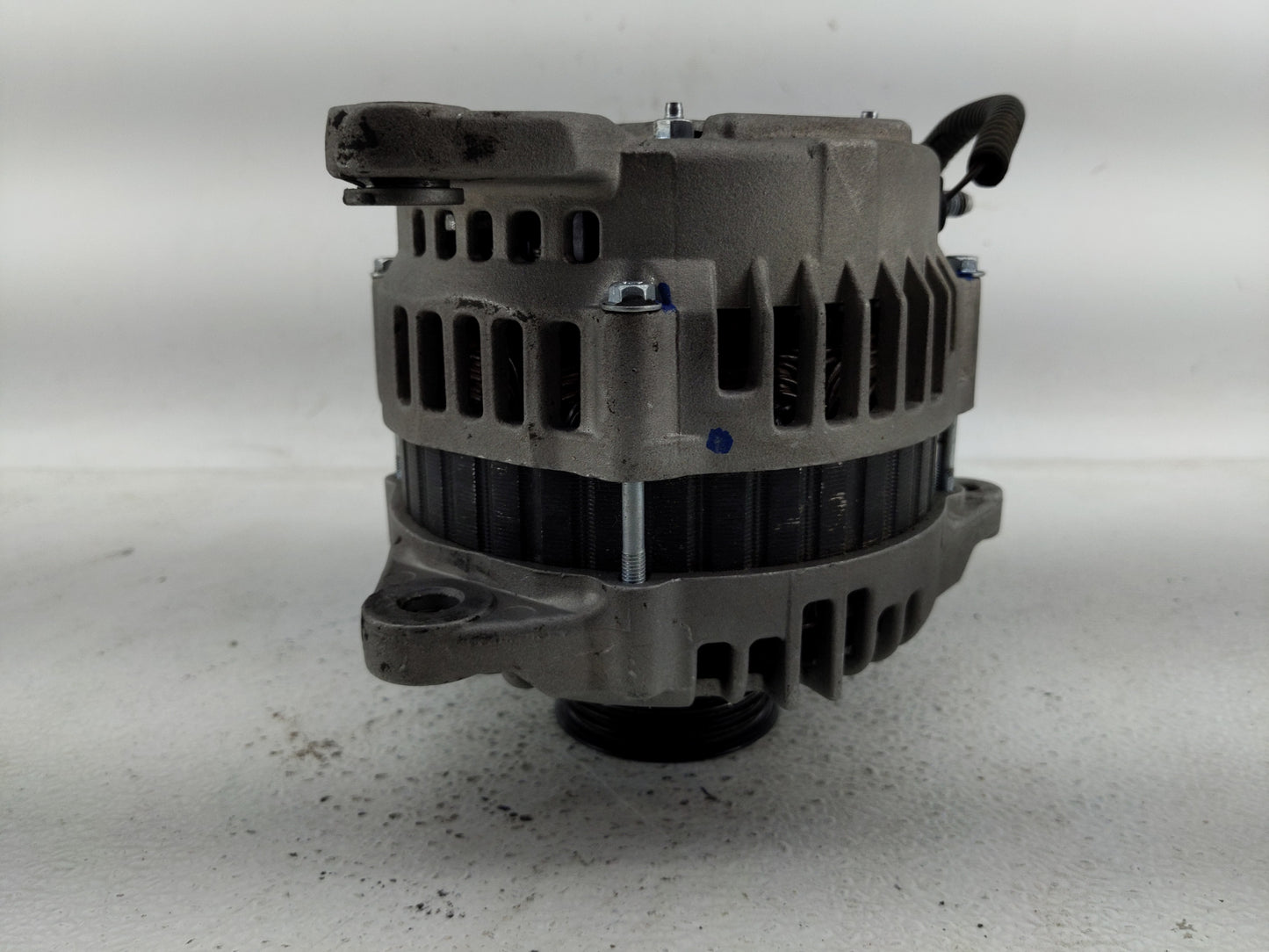 2002-2003 Infiniti I35 Alternator Replacement Generator Charging Assembly Engine OEM P/N:23100 5Y700 Fits Fits 2002 2003 OEM