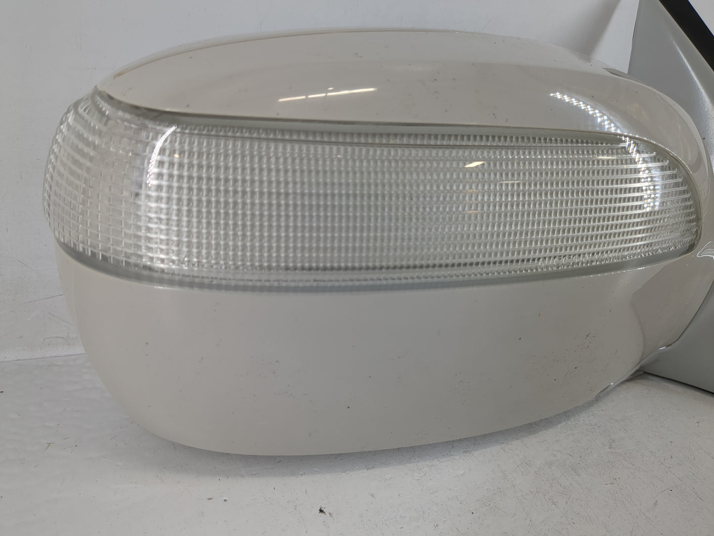 2002 Infiniti Q45 Side Mirror Replacement Passenger Right View Door Mirror Fits OEM Used Auto Parts - Oemusedautoparts1.com