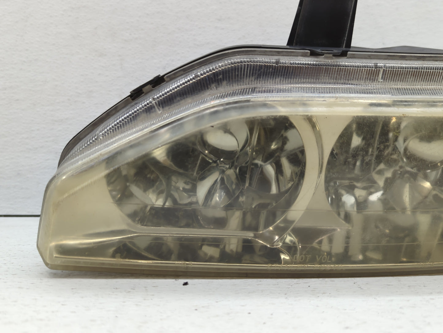 2002-2004 Isuzu Axiom Driver Left Oem Head Light Headlight Lamp - Oemusedautoparts1.com