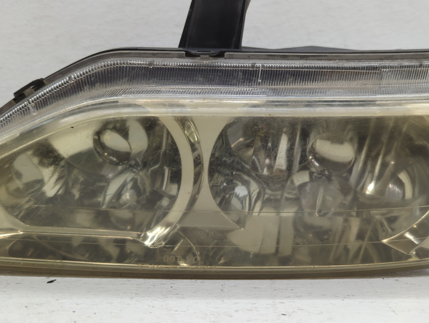 2002-2004 Isuzu Axiom Driver Left Oem Head Light Headlight Lamp - Oemusedautoparts1.com