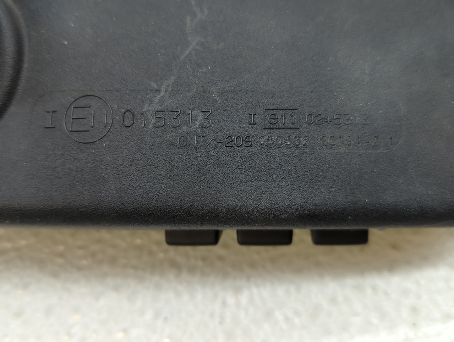 2002 Isuzu Axiom Interior Rear View Mirror Replacement OEM P/N:E11015313 Fits OEM Used Auto Parts - Oemusedautoparts1.com