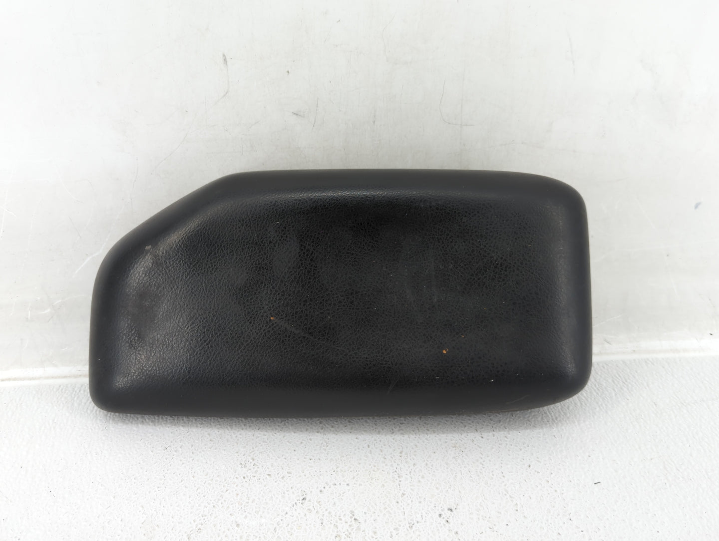 2002 Isuzu Axiom Center Console Armrest Cover Lid Black - Oemusedautoparts1.com