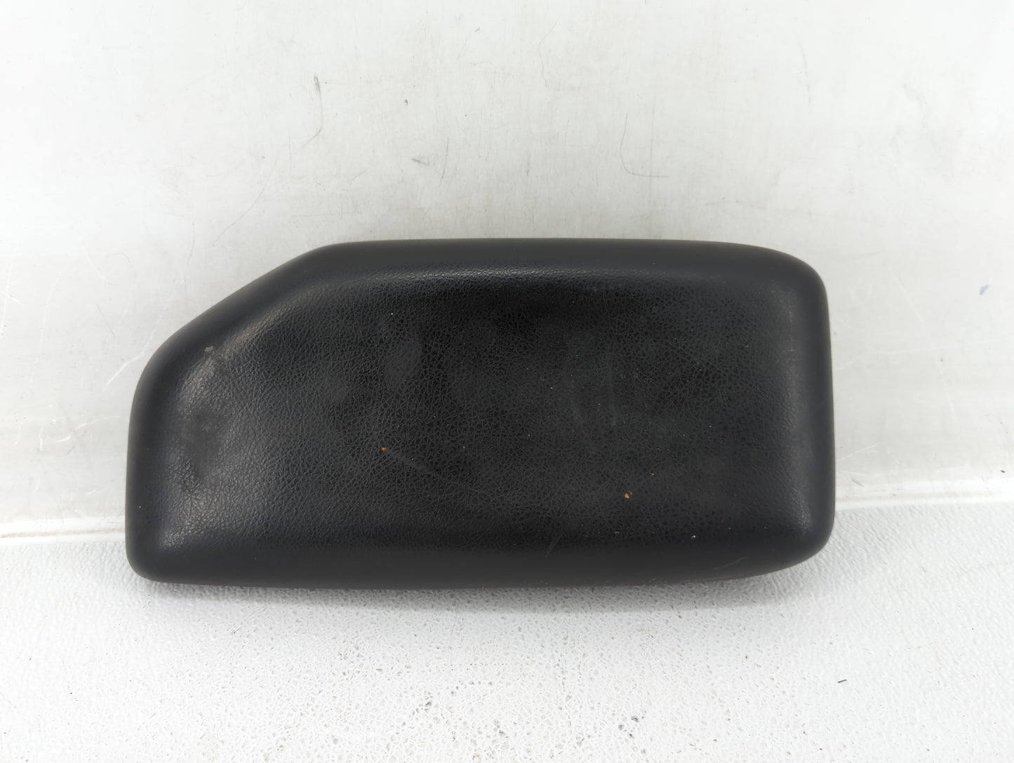 2002 Isuzu Axiom Center Console Armrest Cover Lid Black - Oemusedautoparts1.com