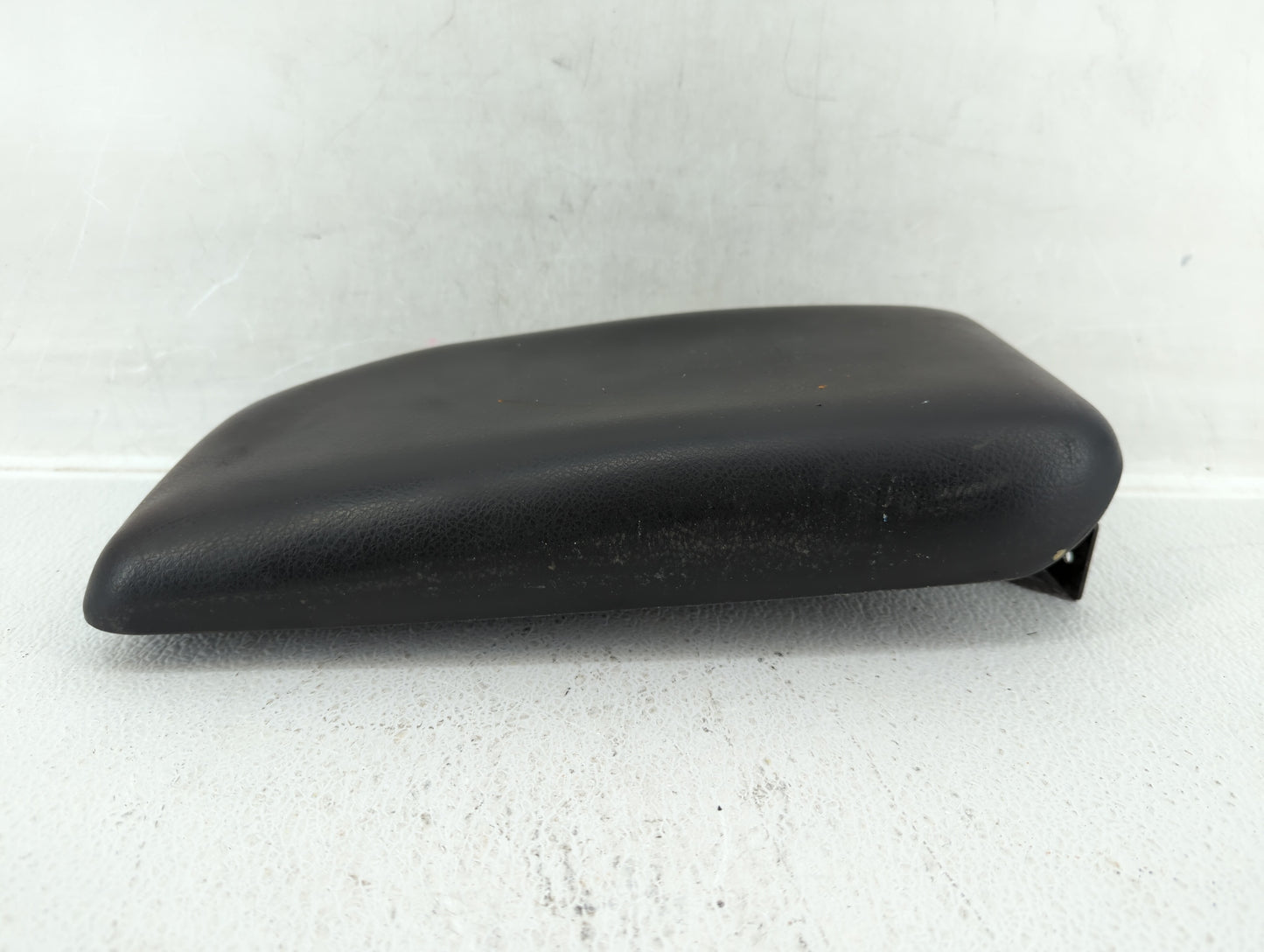 2002 Isuzu Axiom Center Console Armrest Cover Lid Black - Oemusedautoparts1.com