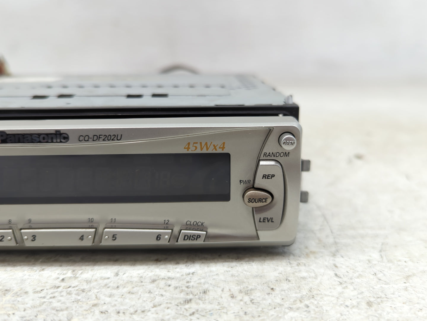 2000-2002 Isuzu Rodeo Radio AM FM Cd Player Receiver Replacement Fits Fits 2000 2001 2002 OEM Used Auto Parts - Oemusedautop