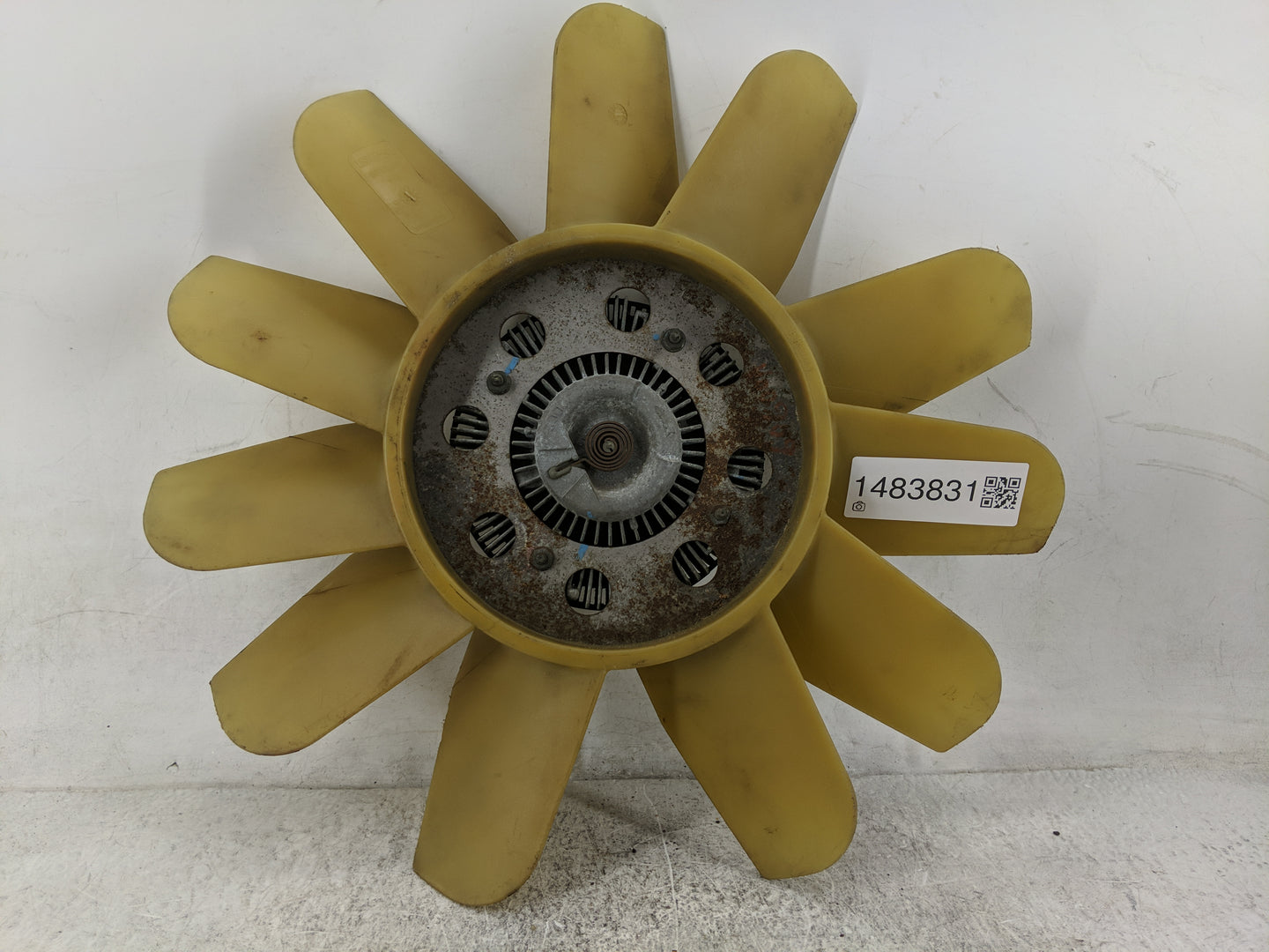 1998-2002 Isuzu Rodeo Radiator Cooling Fan Clutch - Oemusedautoparts1.com