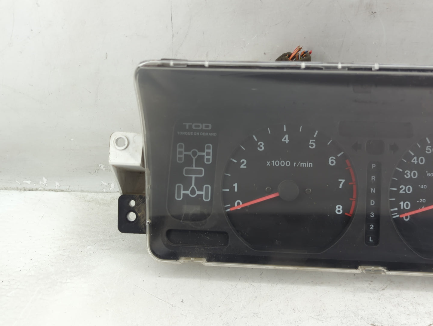 2002 Isuzu Trooper Instrument Cluster Speedometer Gauges P/N:8972631390 Fits OEM Used Auto Parts - Oemusedautoparts1.com