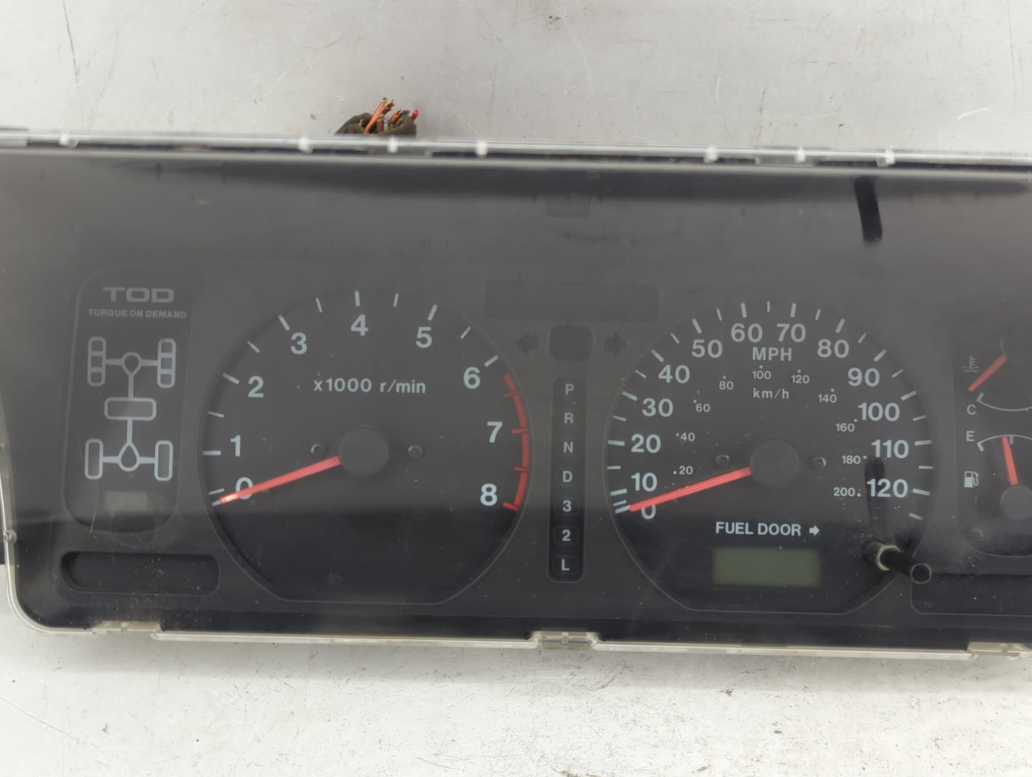 2002 Isuzu Trooper Instrument Cluster Speedometer Gauges P/N:8972631390 Fits OEM Used Auto Parts - Oemusedautoparts1.com