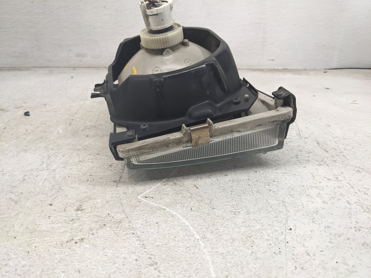 1999-2002 Isuzu Trooper Driver Left Oem Head Light Headlight Lamp - Oemusedautoparts1.com