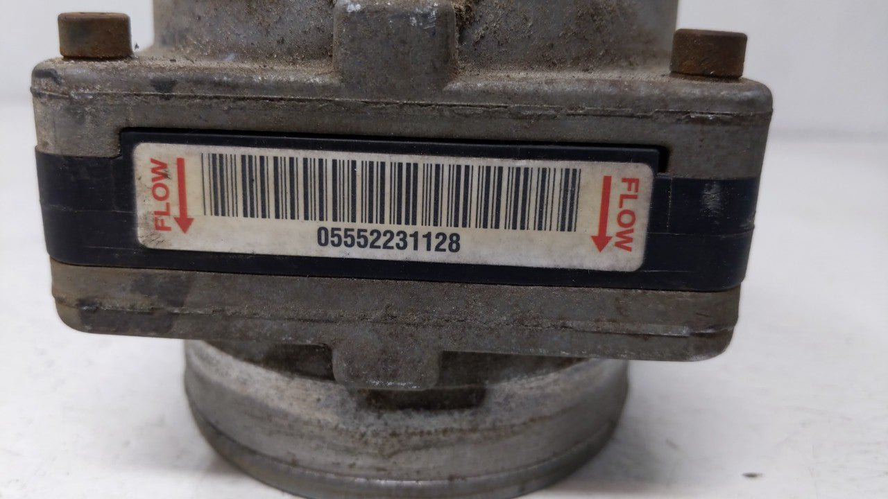 1998-2002 Isuzu Trooper Mass Air Flow Meter Maf - Oemusedautoparts1.com
