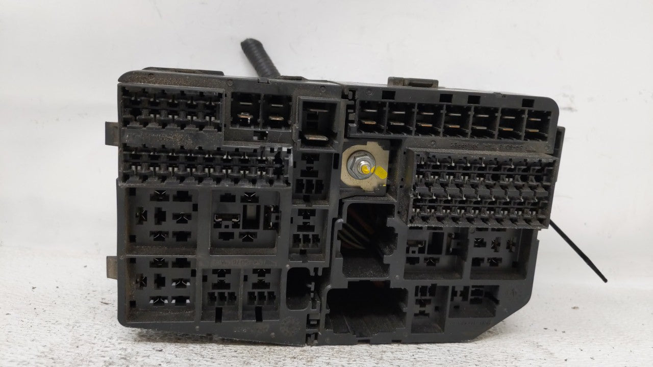 2002 Jaguar X-Type Fusebox Fuse Box Panel Relay Module P/N:X400-J-B0X-X400 Fits OEM Used Auto Parts - Oemusedautoparts1.com