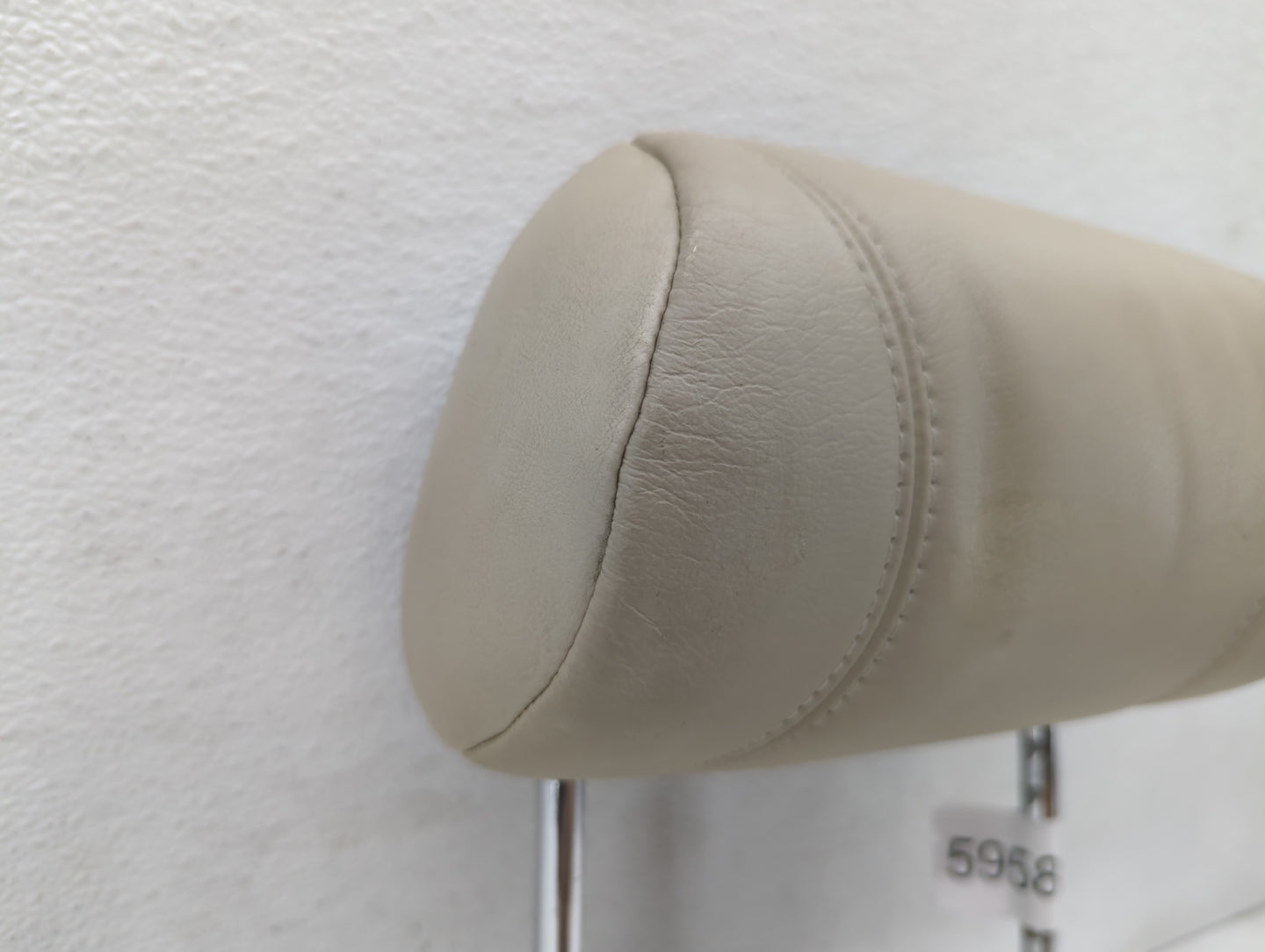 2002 Jaguar X-Type Headrest Head Rest Front Driver Passenger Seat Fits OEM Used Auto Parts - Oemusedautoparts1.com