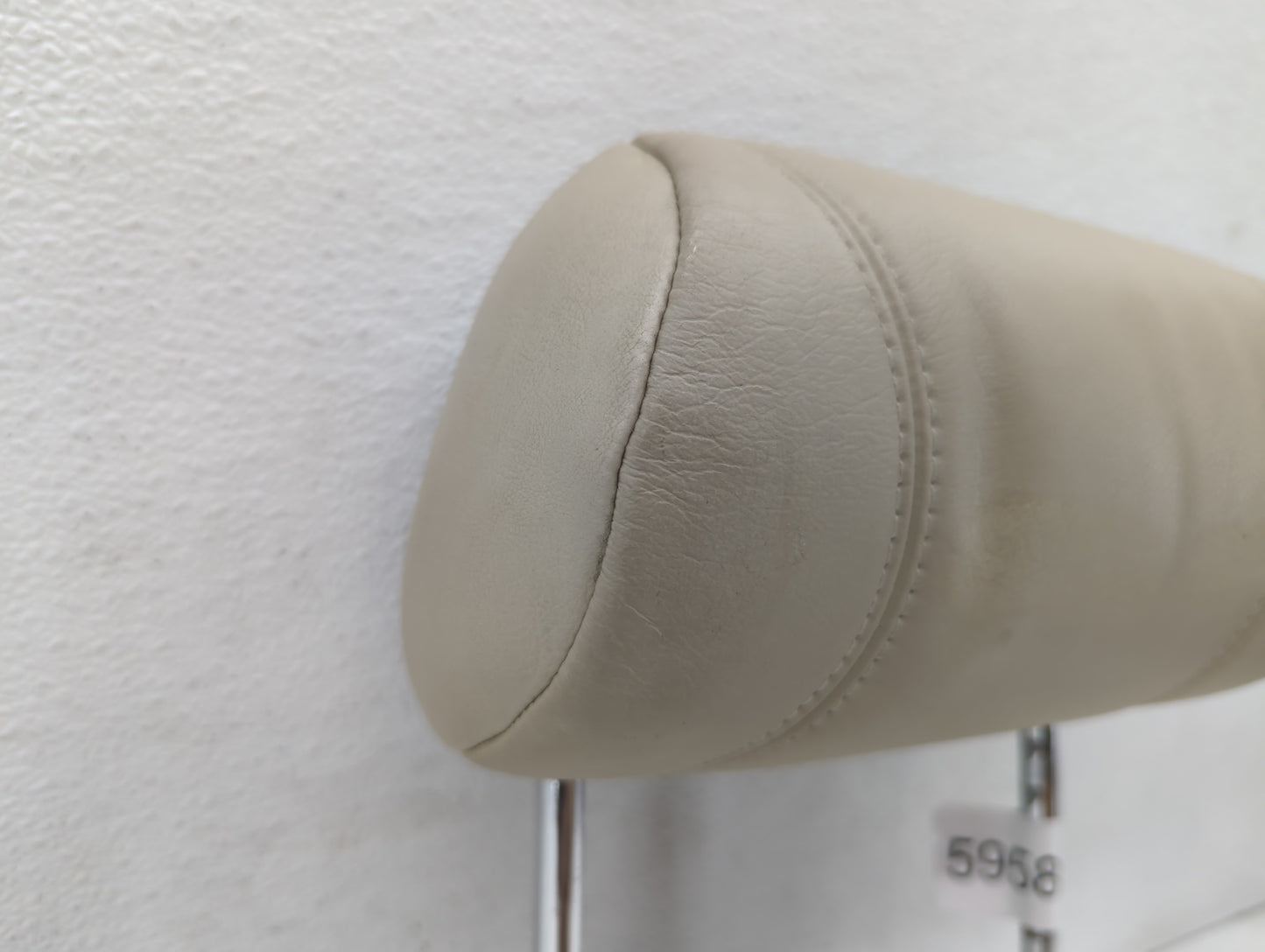 2002 Jaguar X-Type Headrest Head Rest Front Driver Passenger Seat Fits OEM Used Auto Parts - Oemusedautoparts1.com