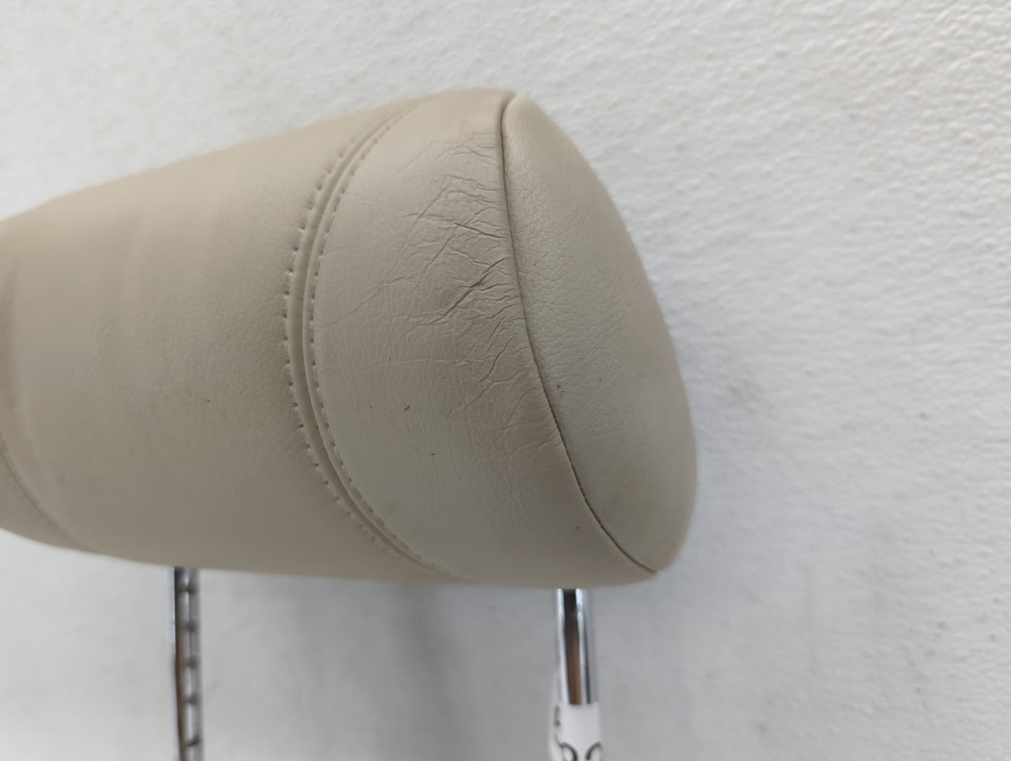 2002 Jaguar X-Type Headrest Head Rest Front Driver Passenger Seat Fits OEM Used Auto Parts - Oemusedautoparts1.com