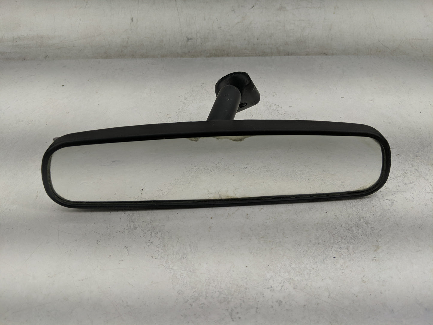 2002 Jeep Cherokee Interior Rear View Mirror Replacement OEM P/N:8011681 Fits OEM Used Auto Parts - Oemusedautoparts1.com
