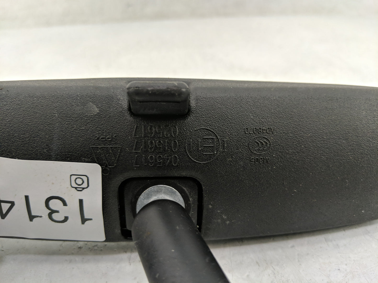 2002 Jeep Cherokee Interior Rear View Mirror Replacement OEM P/N:8011681 Fits OEM Used Auto Parts - Oemusedautoparts1.com