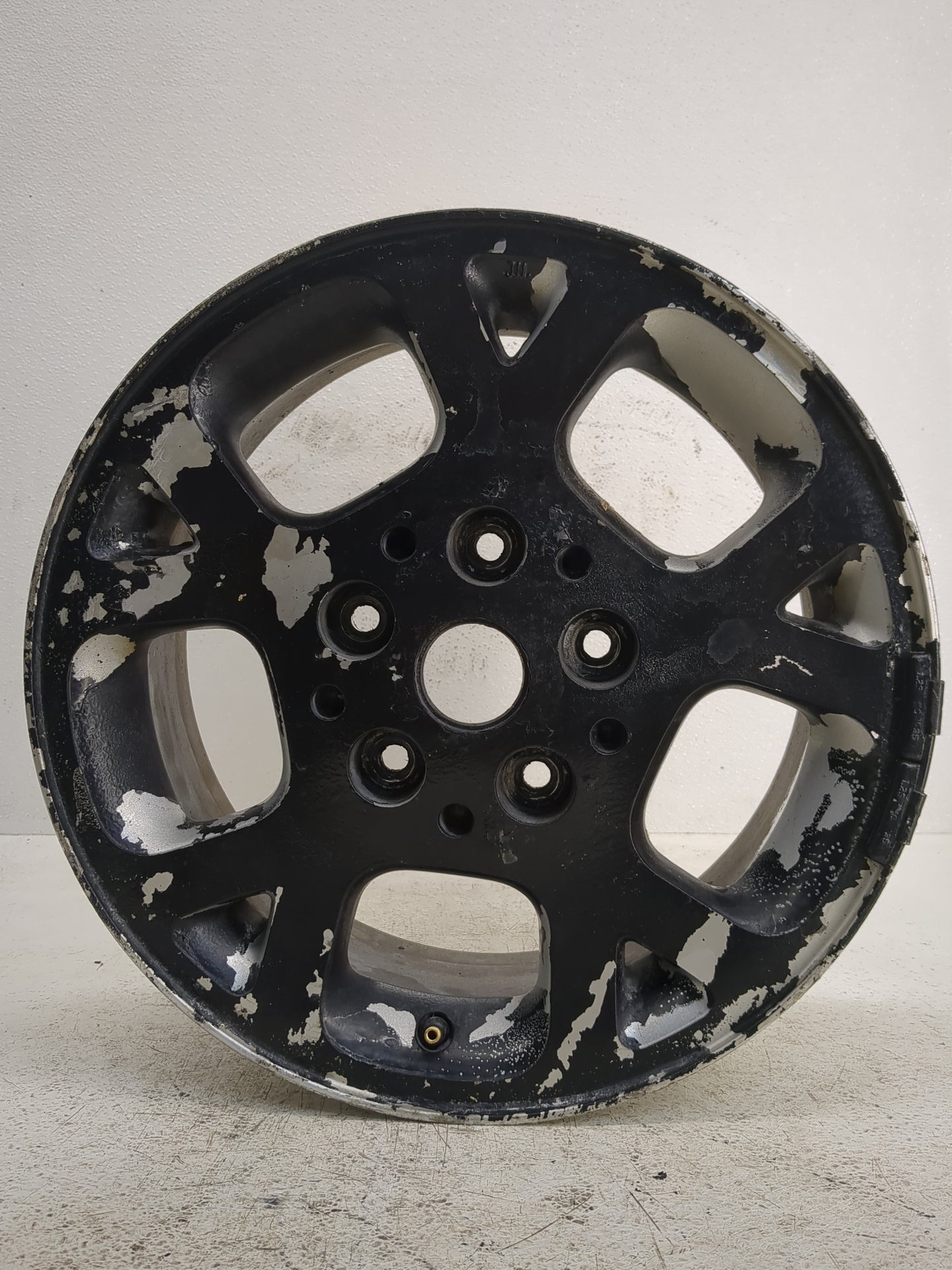 1999-2003 Jeep Grand Cherokee Oem Wheel Rim - Oemusedautoparts1.com