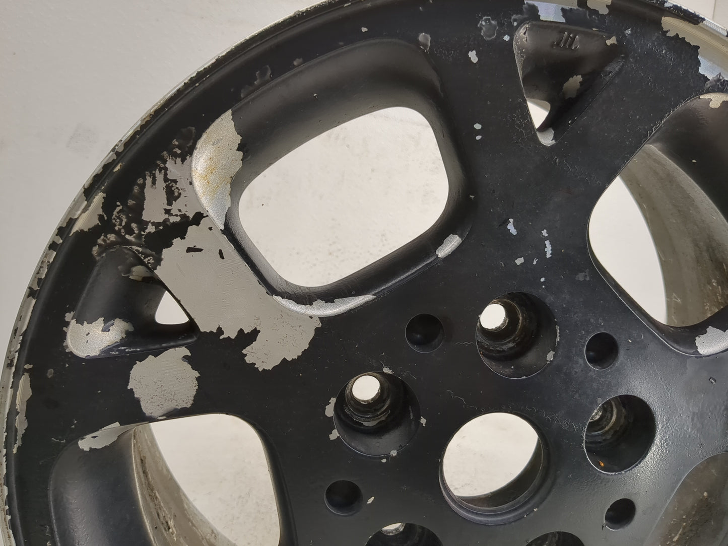 1999-2003 Jeep Grand Cherokee Oem Wheel Rim - Oemusedautoparts1.com