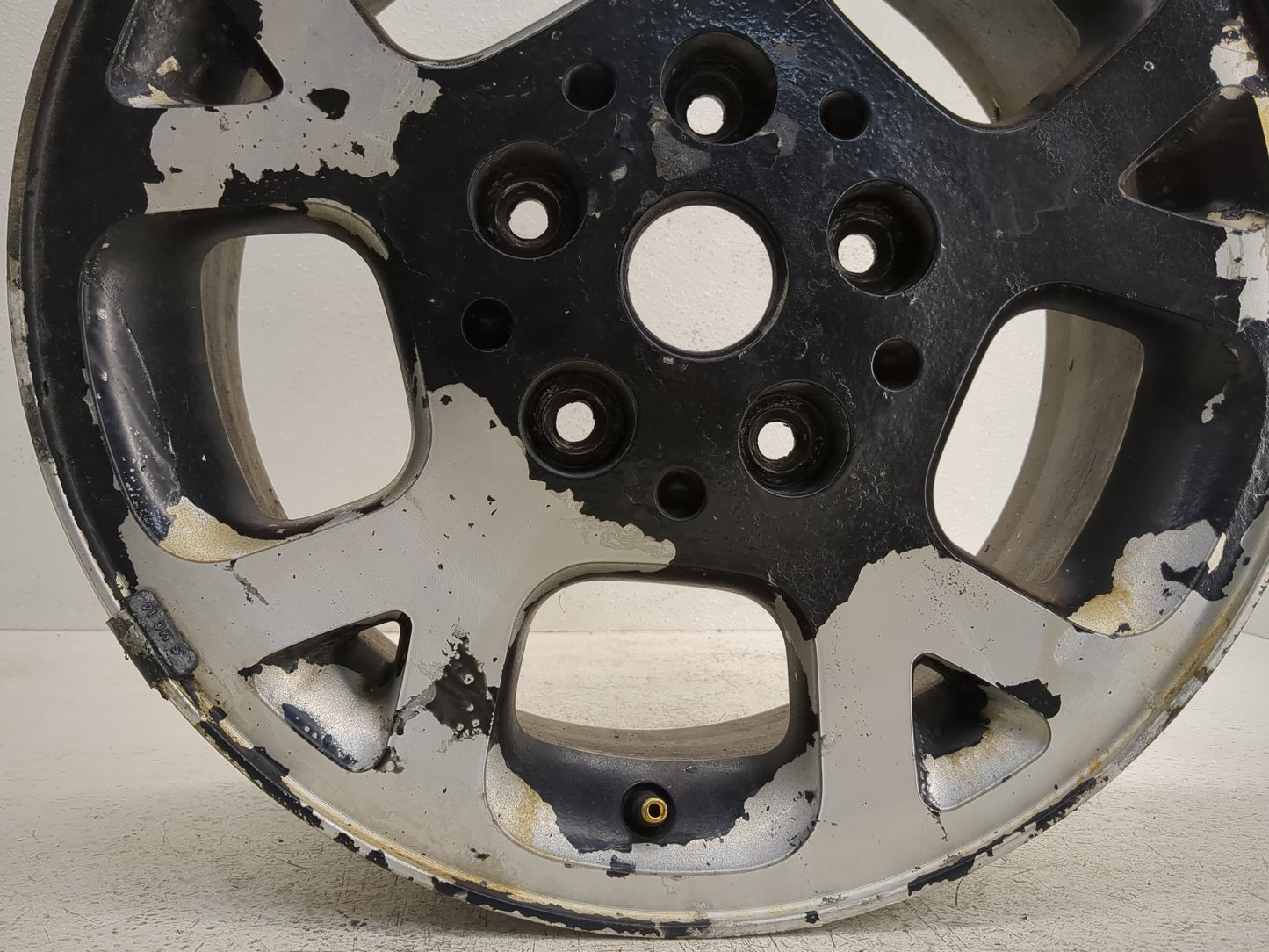 1999-2003 Jeep Grand Cherokee Oem Wheel Rim 1126436 - Oemusedautoparts1.com