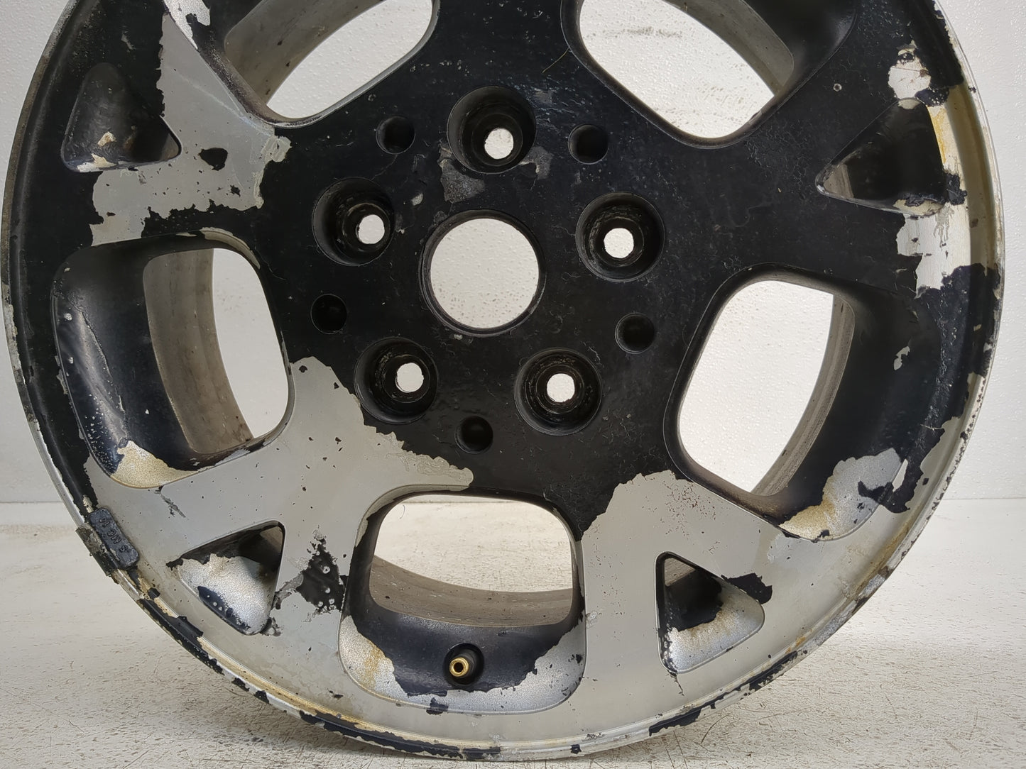 1999-2003 Jeep Grand Cherokee Oem Wheel Rim - Oemusedautoparts1.com