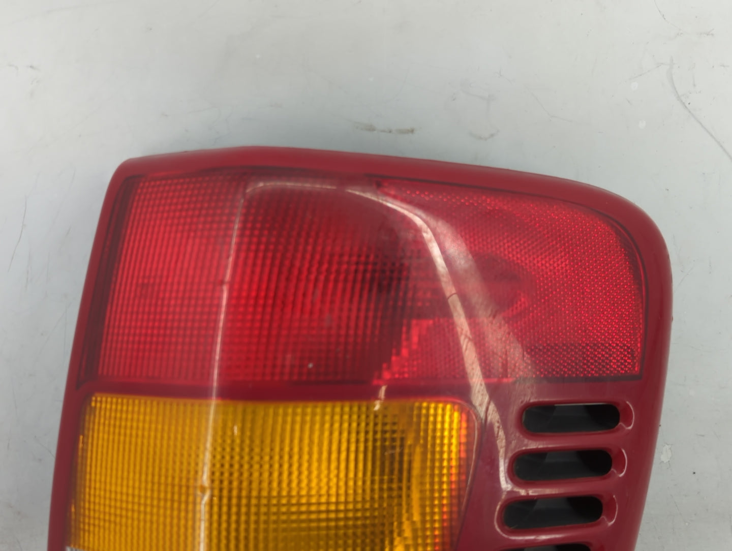 2002-2003 Jeep Grand Cherokee Tail Light Assembly Passenger Right OEM Fits Fits 2002 2003 OEM Used Auto Parts - Oemusedautop