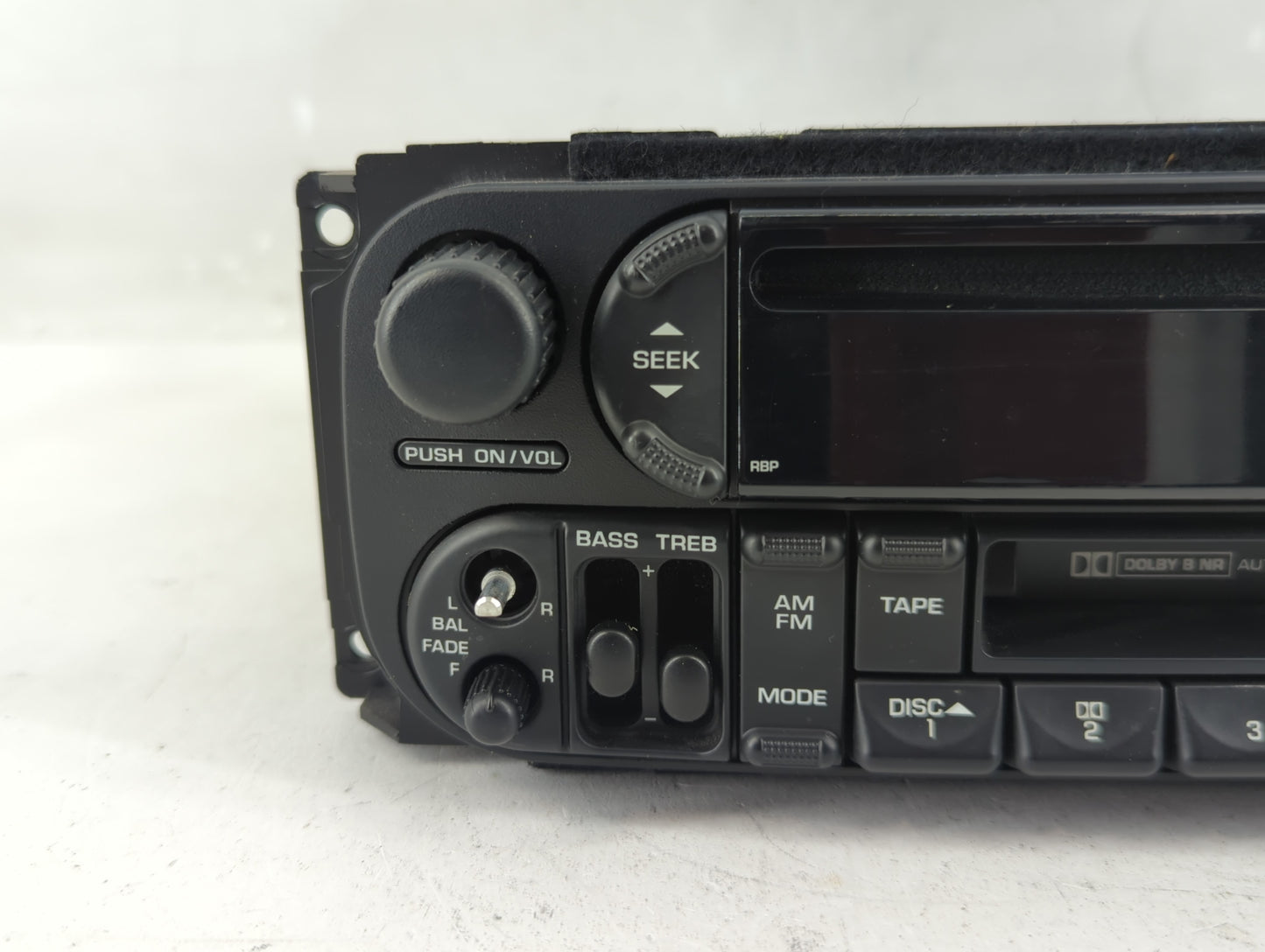 2002 Jeep Grand Cherokee Radio AM FM Cd Player Receiver Replacement P/N:P56038586AI Fits OEM Used Auto Parts - Oemusedautopa