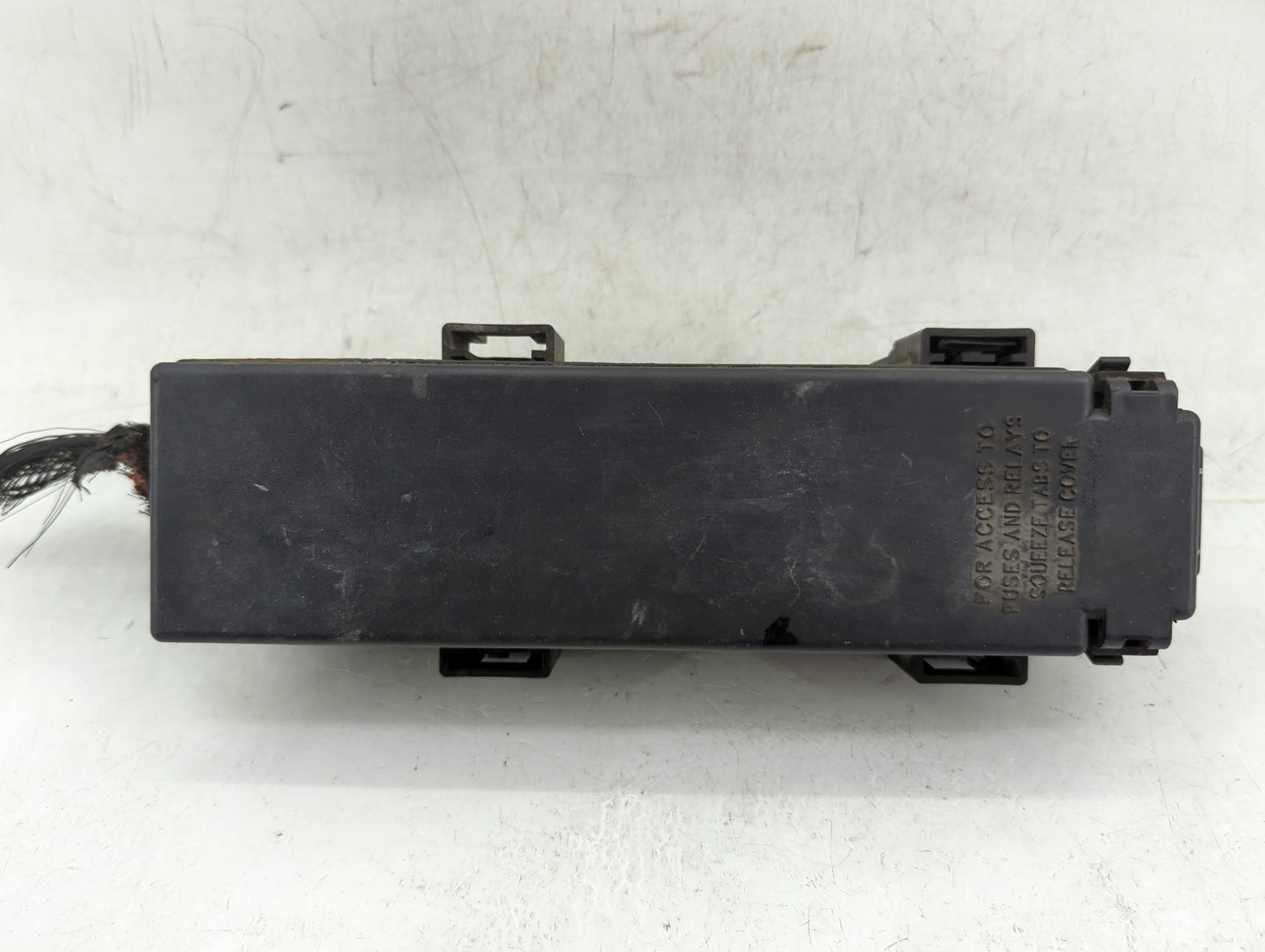 2000-2004 Jeep Grand Cherokee Fusebox Fuse Box Panel Relay Module Fits Fits 2000 2001 2002 2003 2004 OEM Used Auto Parts - O
