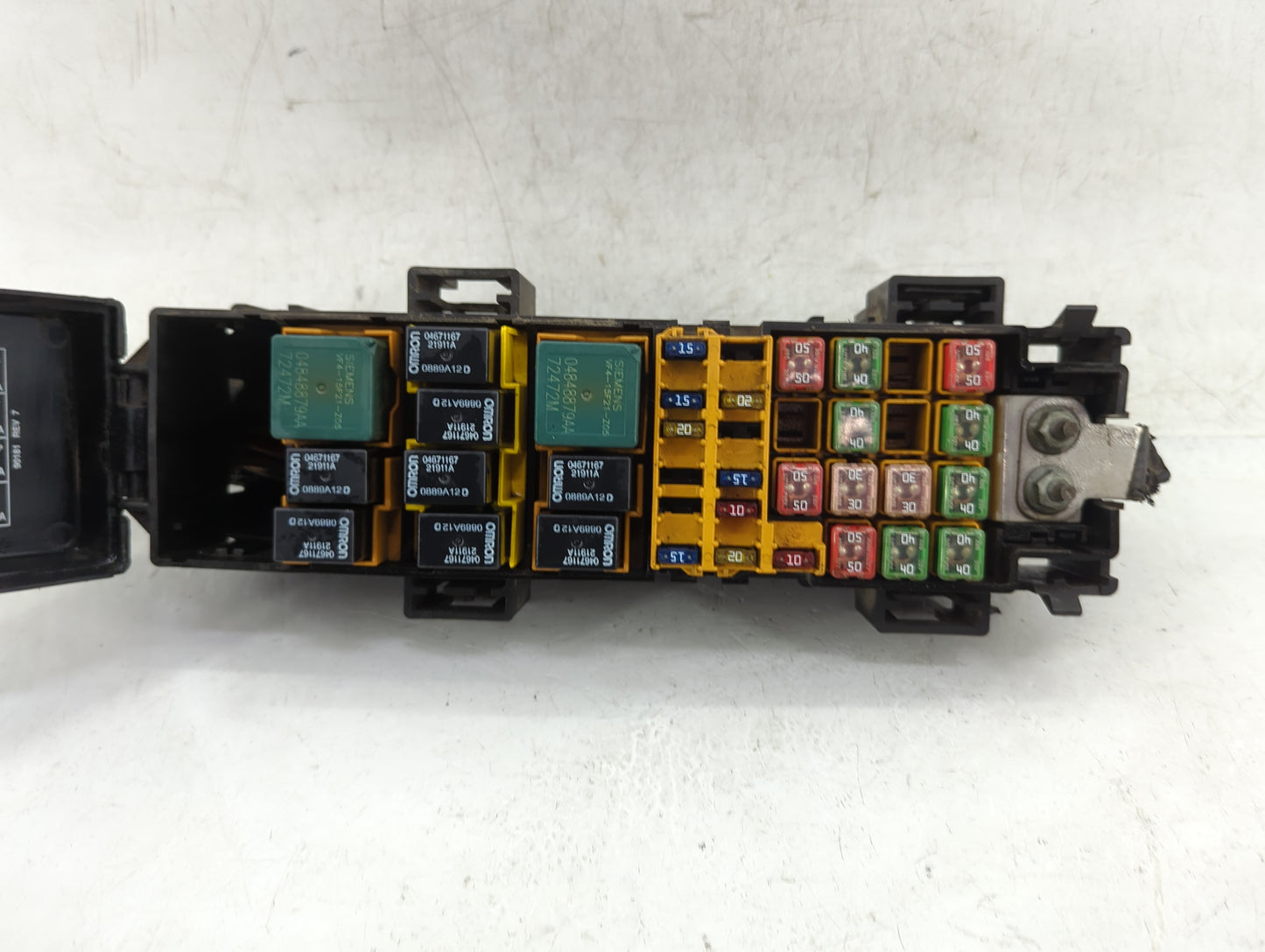 2000-2004 Jeep Grand Cherokee Fusebox Fuse Box Panel Relay Module Fits Fits 2000 2001 2002 2003 2004 OEM Used Auto Parts - O