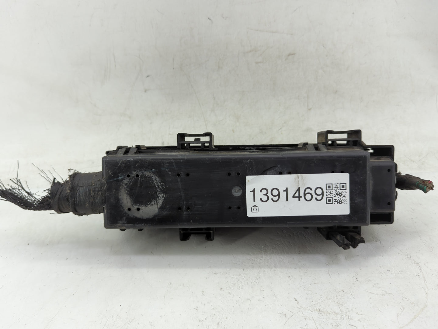 2000-2004 Jeep Grand Cherokee Fusebox Fuse Box Panel Relay Module Fits Fits 2000 2001 2002 2003 2004 OEM Used Auto Parts - O
