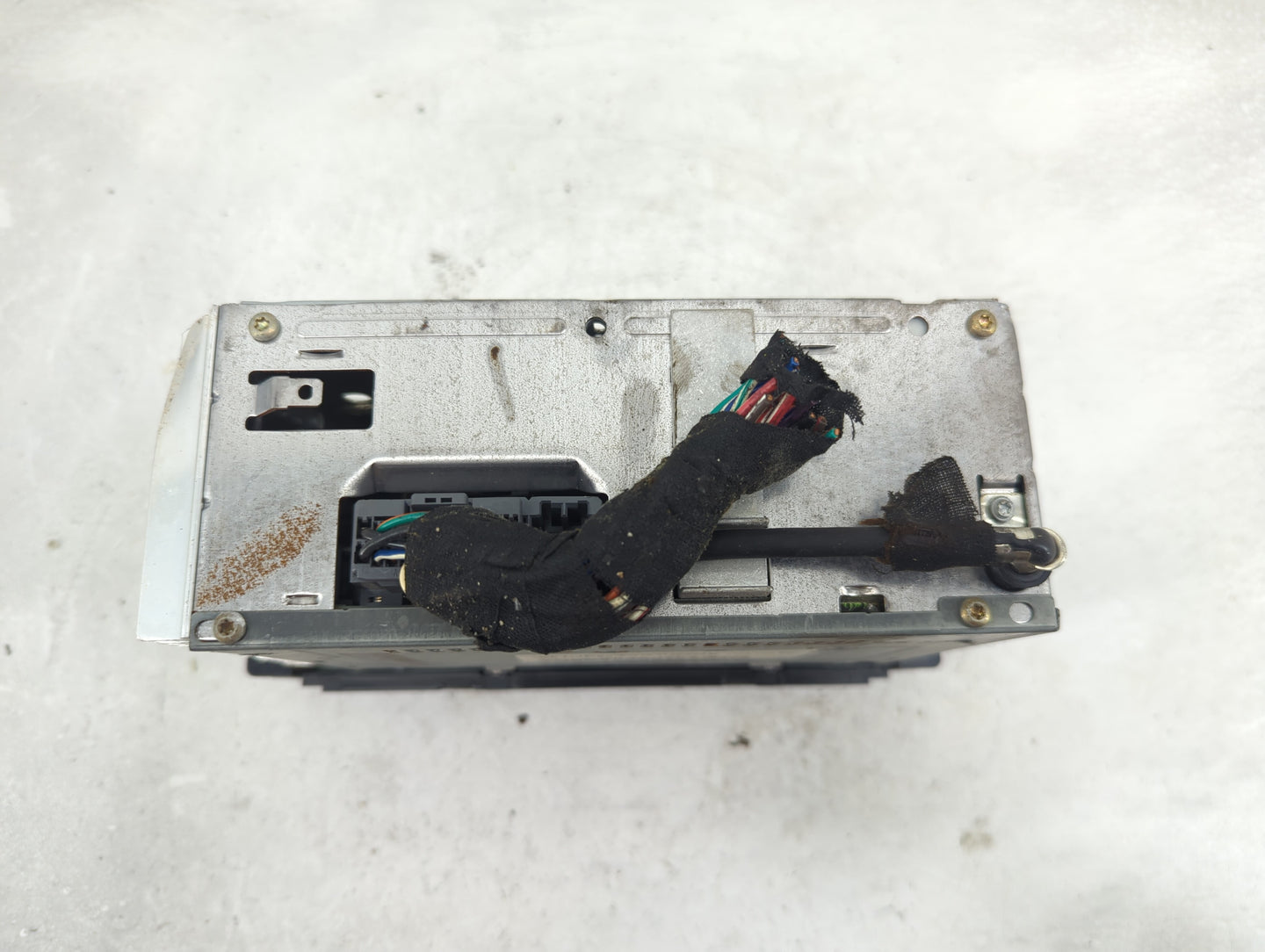 2002-2004 Jeep Grand Cherokee Radio AM FM Cd Player Receiver Replacement P/N:P56038589AN Fits Fits 2002 2003 2004 2005 2006 