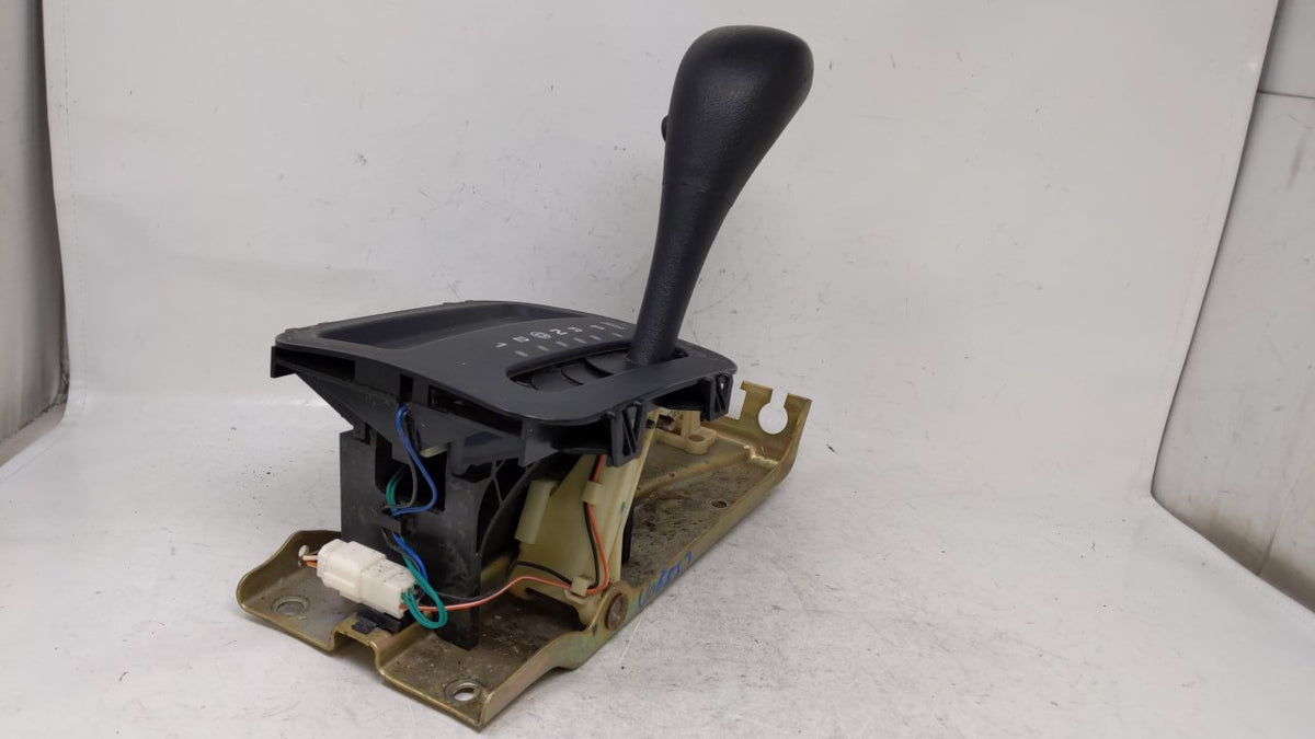 2002 Jeep Grand Cherokee Floor Console Assembly Shifter - Oemusedautoparts1.com