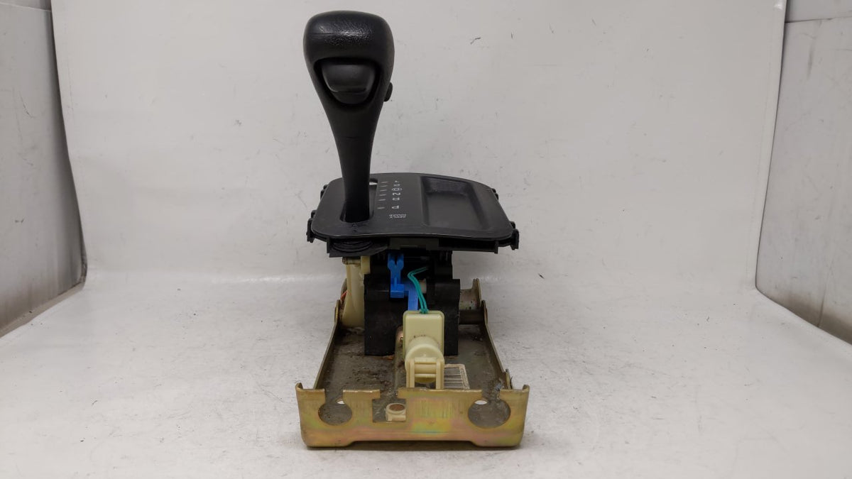 2002 Jeep Grand Cherokee Floor Console Assembly Shifter - Oemusedautoparts1.com