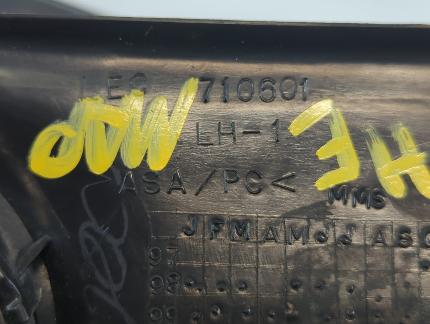 1999-2004 Jeep Grand Cherokee Side Mirror Replacement Driver Left View Door Mirror P/N:EG 716601 716601 Fits OEM Used Auto P