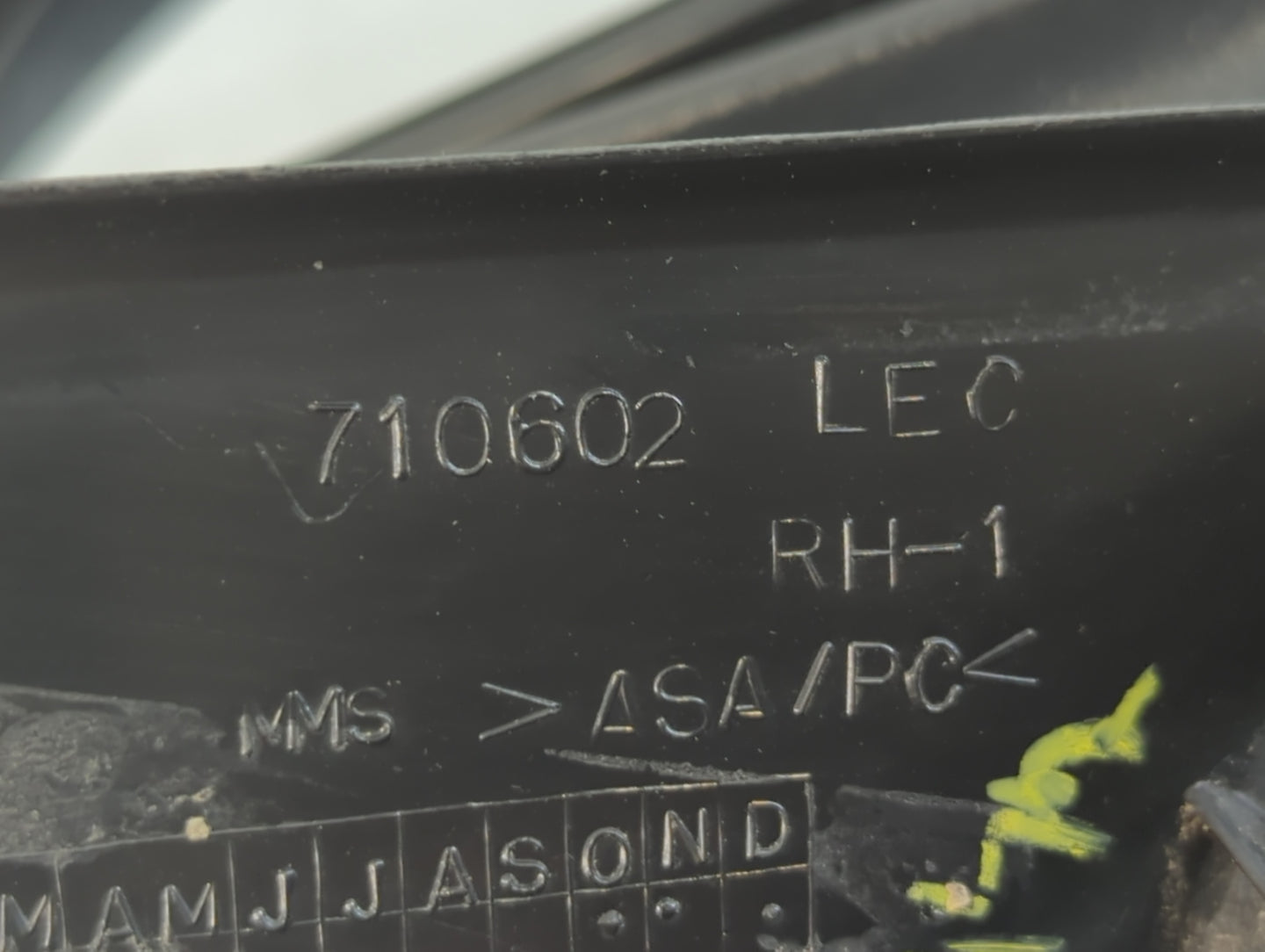 1999-2004 Jeep Grand Cherokee Side Mirror Replacement Passenger Right View Door Mirror P/N:710602 Fits OEM Used Auto Parts -