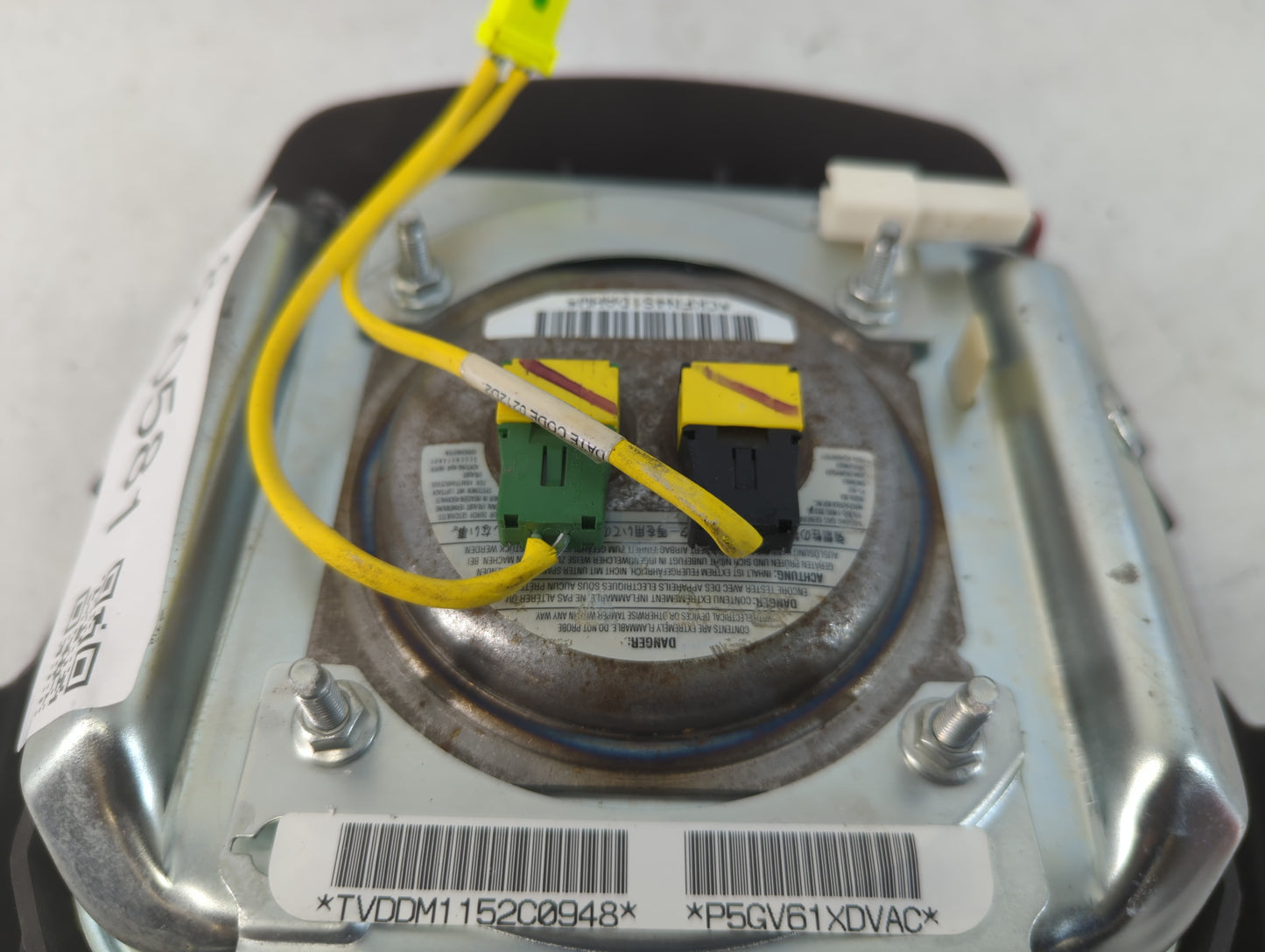 2002-2002 Jeep Grand Cherokee Air Bag Driver Left Steering Wheel Mounted - Oemusedautoparts1.com