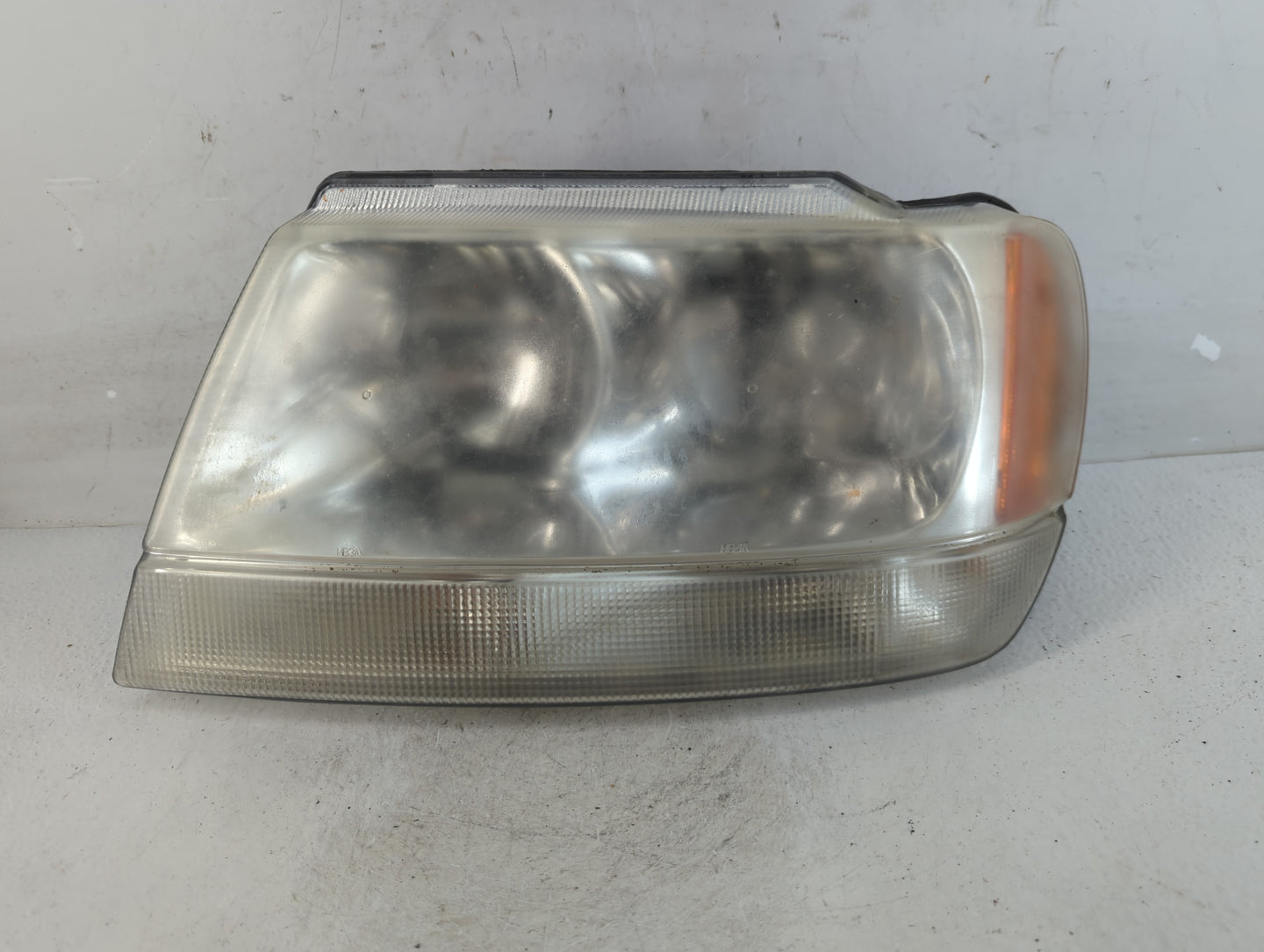 2002 Jeep Grand Cherokee Passenger Right Oem Head Light Headlight Lamp - Oemusedautoparts1.com