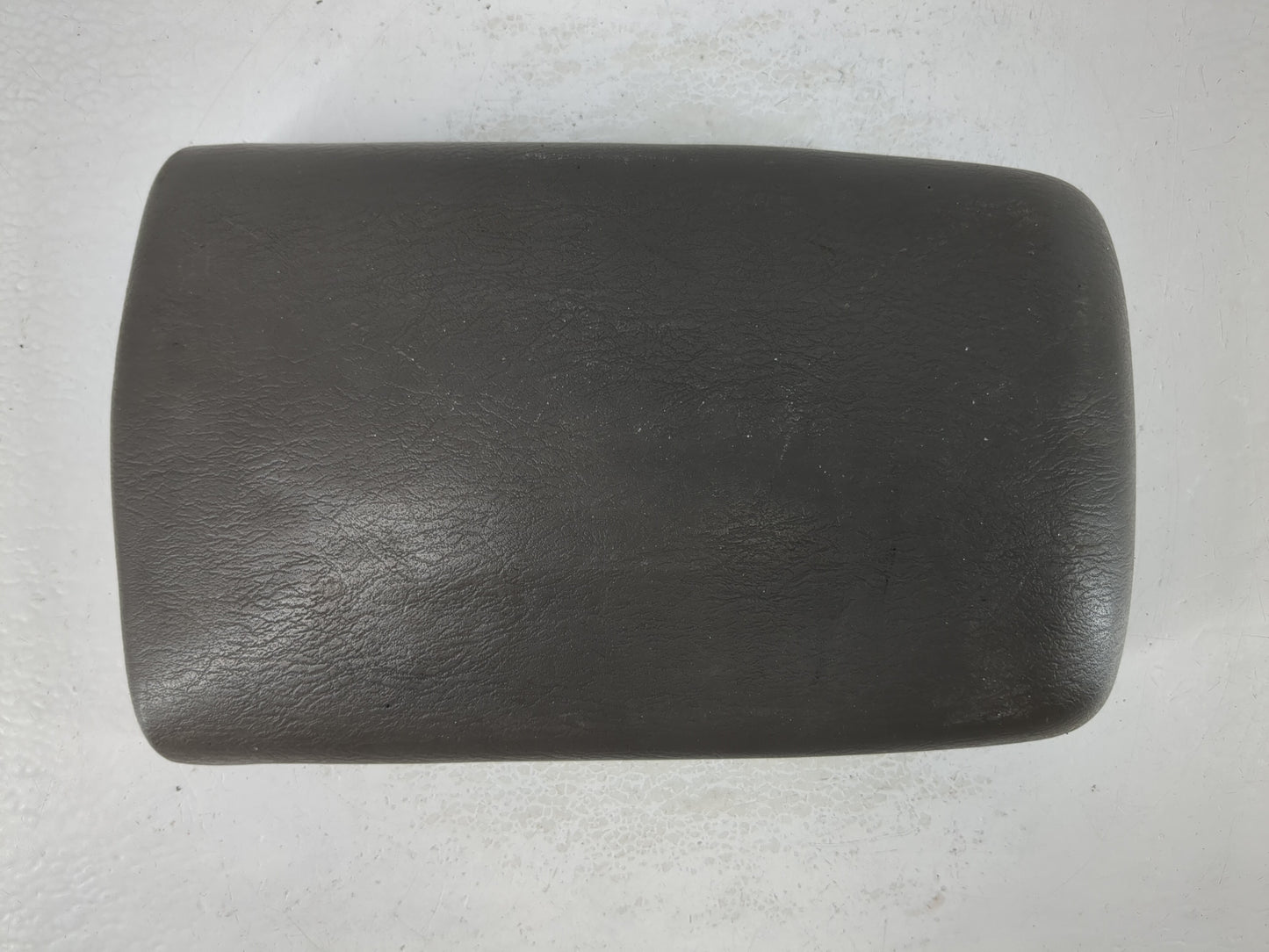 2002-2004 Jeep Liberty Center Console Armrest Cover Lid Fits Fits 2002 2003 2004 OEM Used Auto Parts - Oemusedautoparts1.com