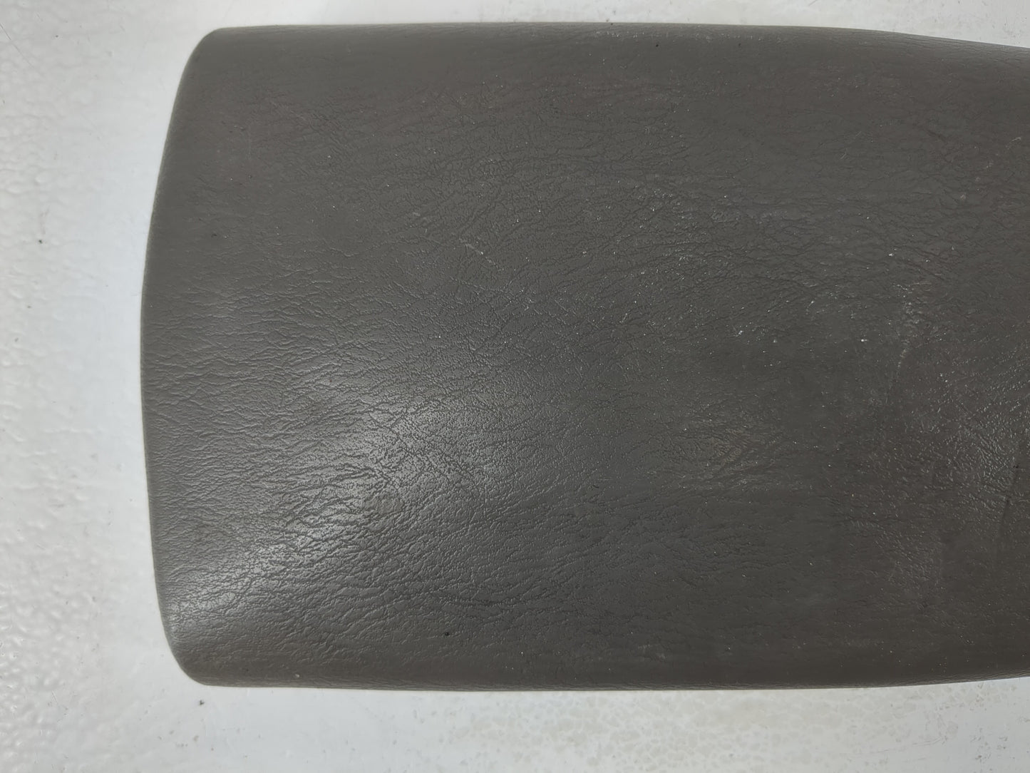 2002-2004 Jeep Liberty Center Console Armrest Cover Lid Fits Fits 2002 2003 2004 OEM Used Auto Parts - Oemusedautoparts1.com
