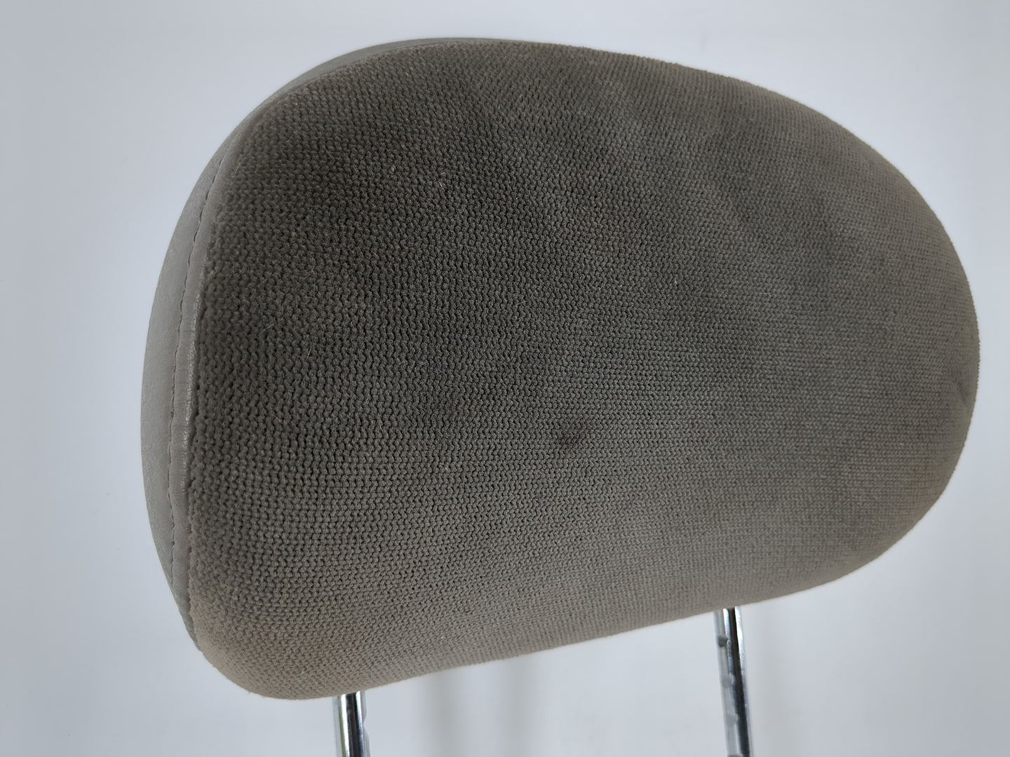 2002-2003 Jeep Liberty Headrest Head Rest Front Driver Passenger Seat Fits Fits 2002 2003 OEM Used Auto Parts - Oemusedautop