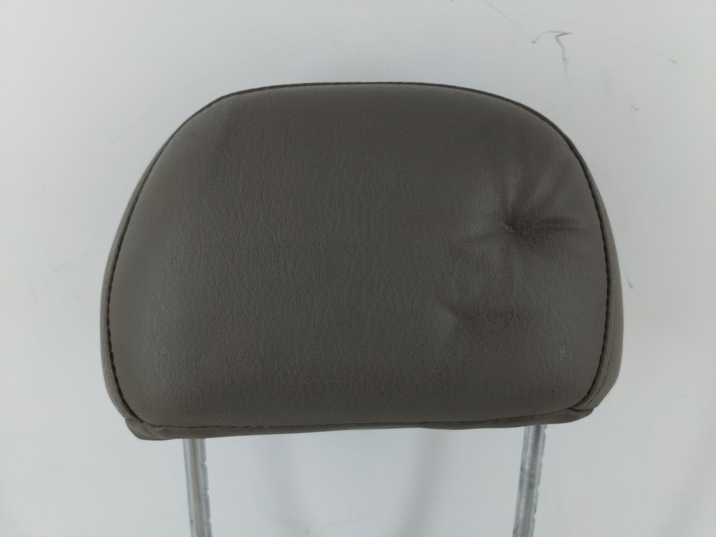 2002-2003 Jeep Liberty Headrest Head Rest Rear Seat Fits Fits 2002 2003 OEM Used Auto Parts - Oemusedautoparts1.com