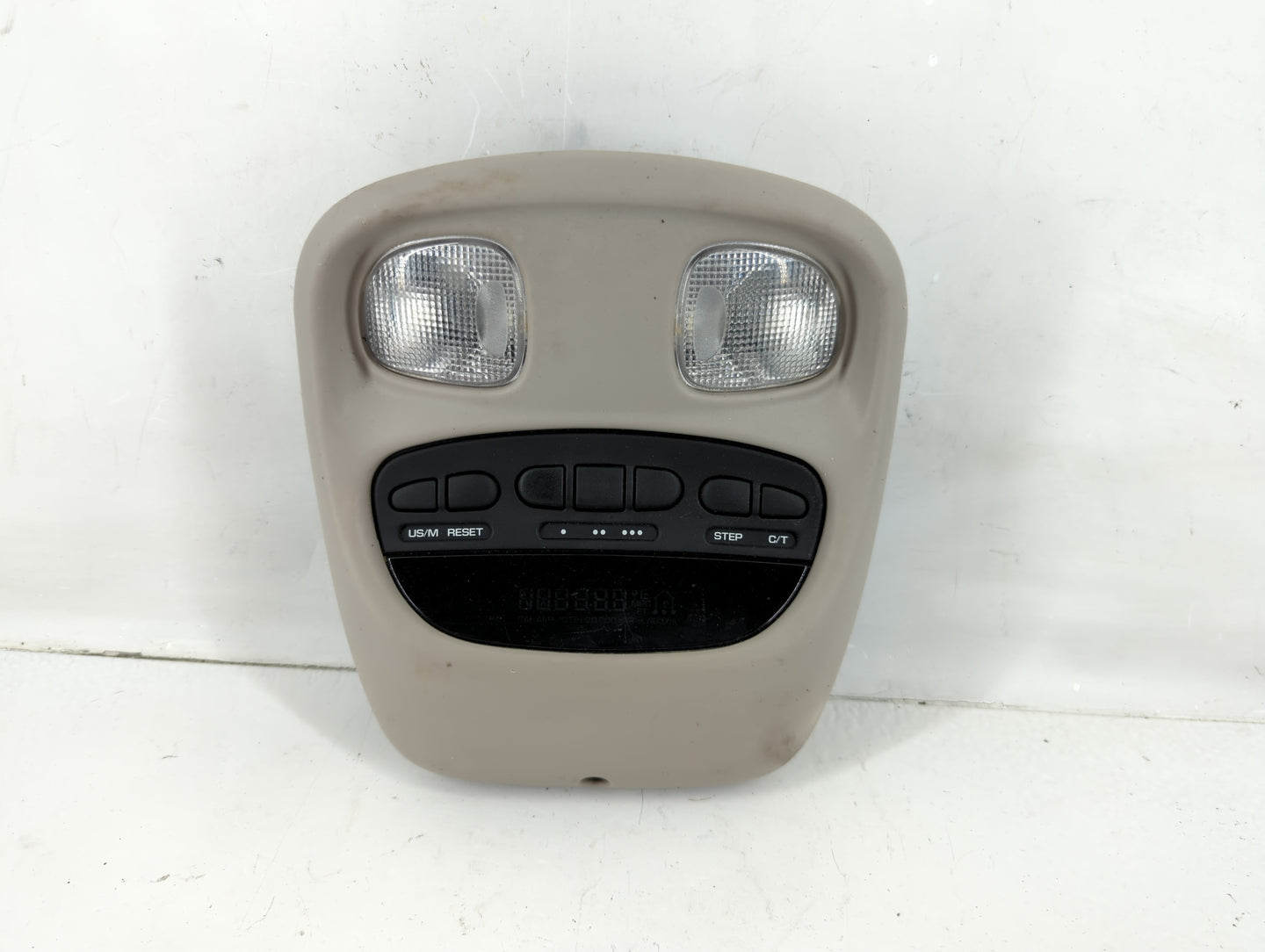 2002-2004 Jeep Liberty Overhead Roof Console Interior Dome Light - Oemusedautoparts1.com