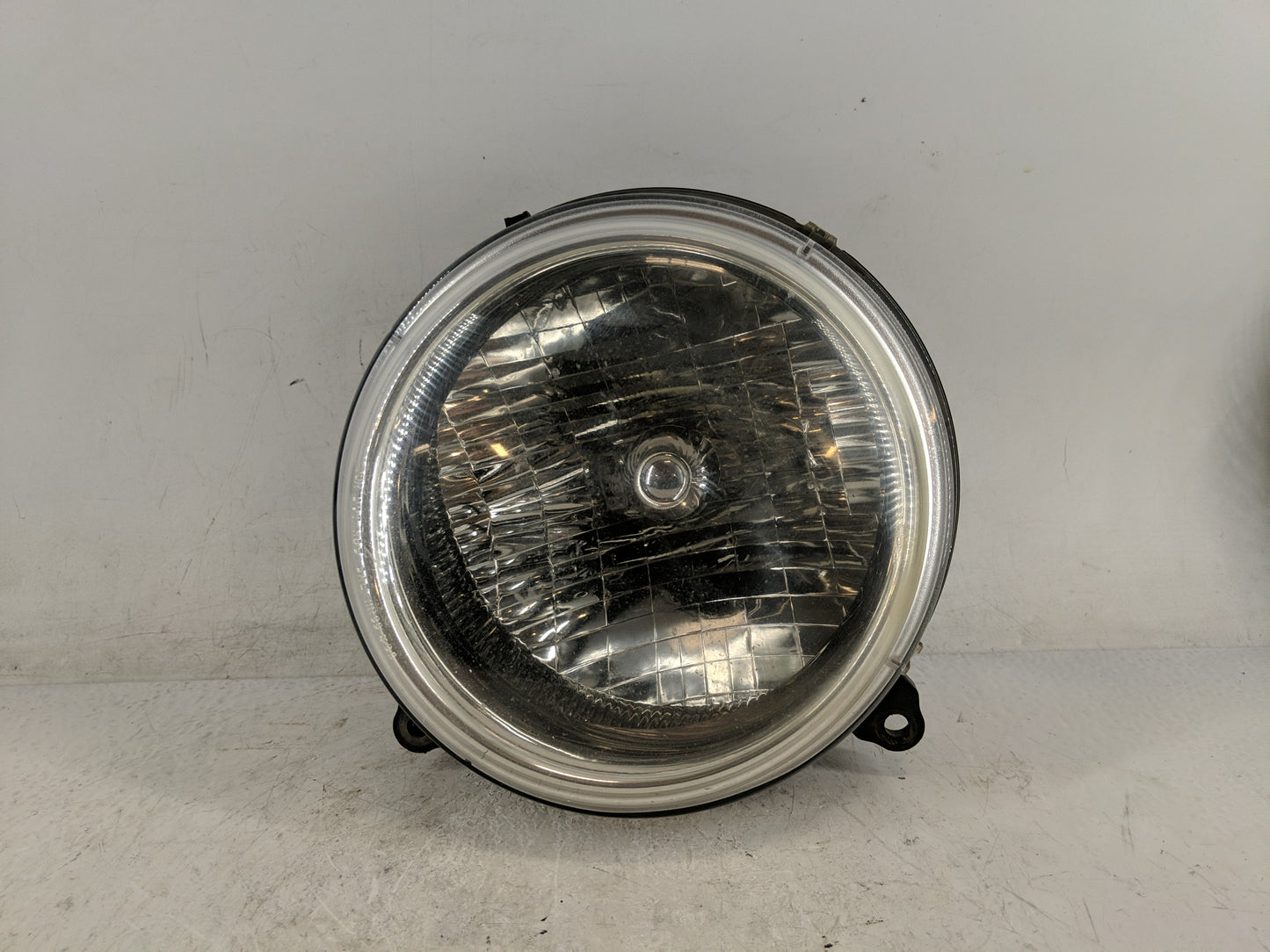 2002-2004 Jeep Liberty Passenger Right Oem Head Light Headlight Lamp - Oemusedautoparts1.com