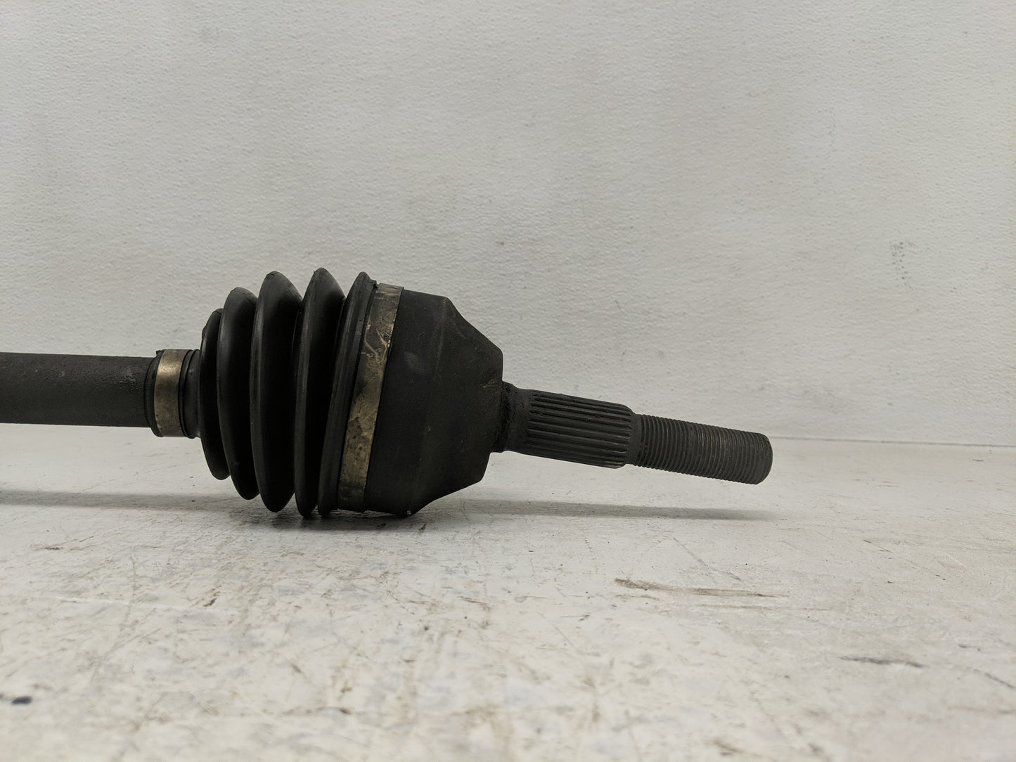 2002-2007 Jeep Liberty Axle Shaft Front Driver Cv C/v - Oemusedautoparts1.com