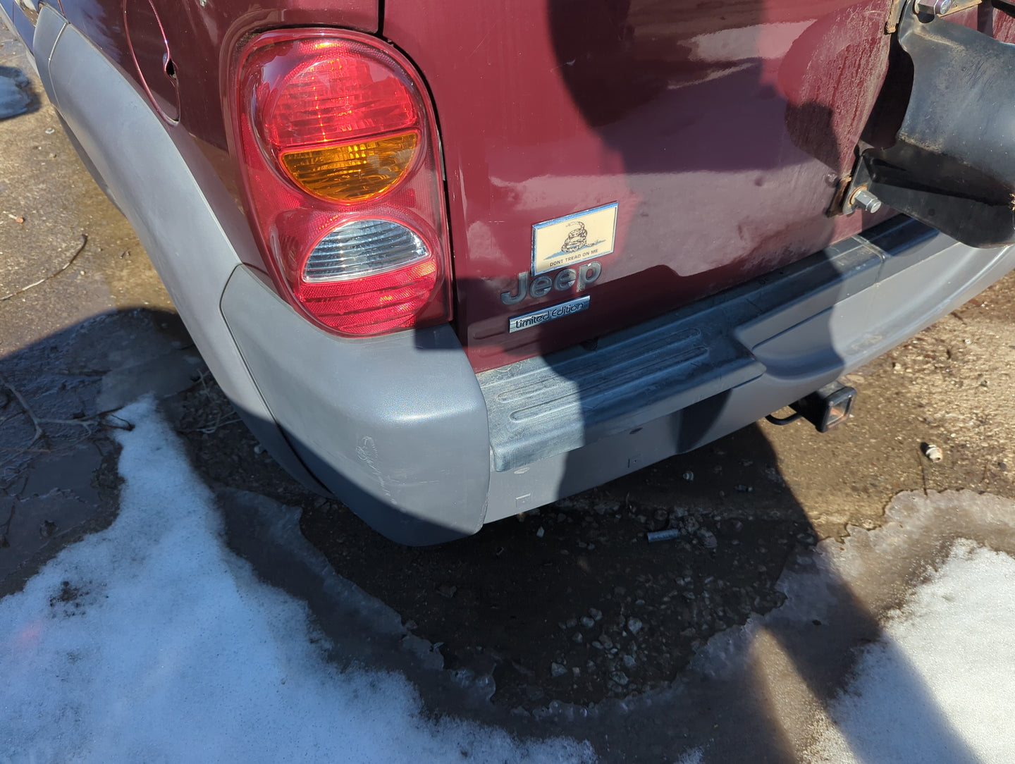 2002-2007 Jeep Liberty Rear Bumper Assembly Oem 1269264 - Oemusedautoparts1.com