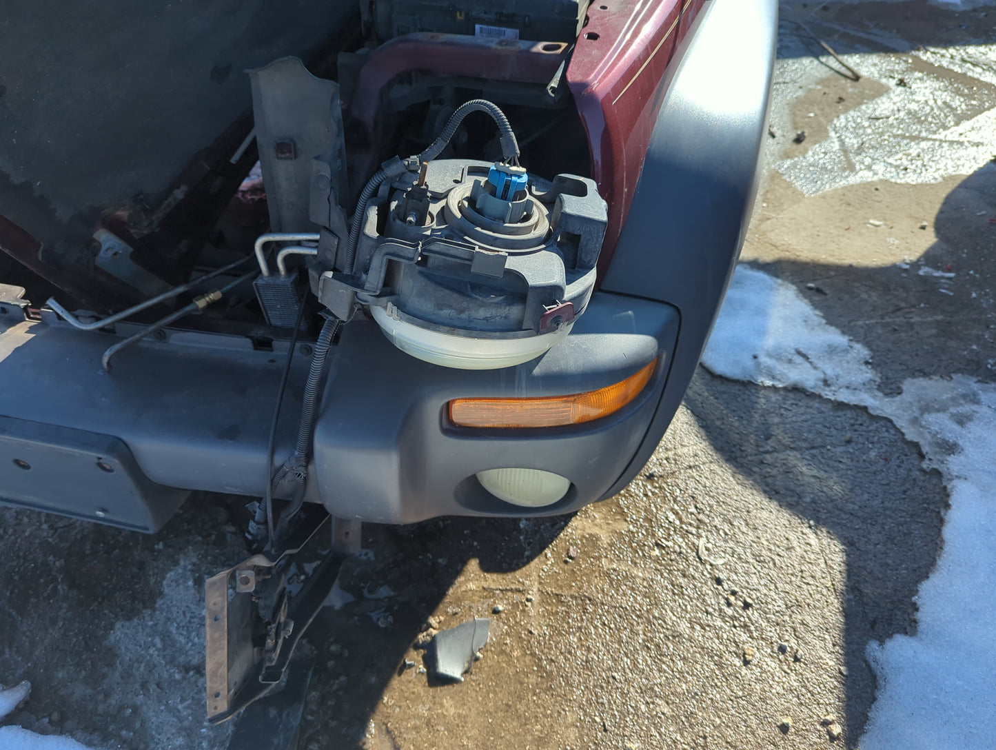 2002-2004 Jeep Liberty Front Bumper - Oem - Oemusedautoparts1.com