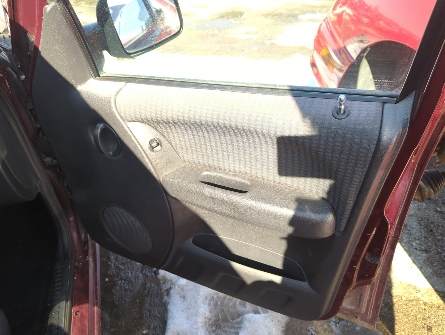 2002 Jeep Liberty Front Right Passenger Interior Door Panel Trim 1269365 - Oemusedautoparts1.com