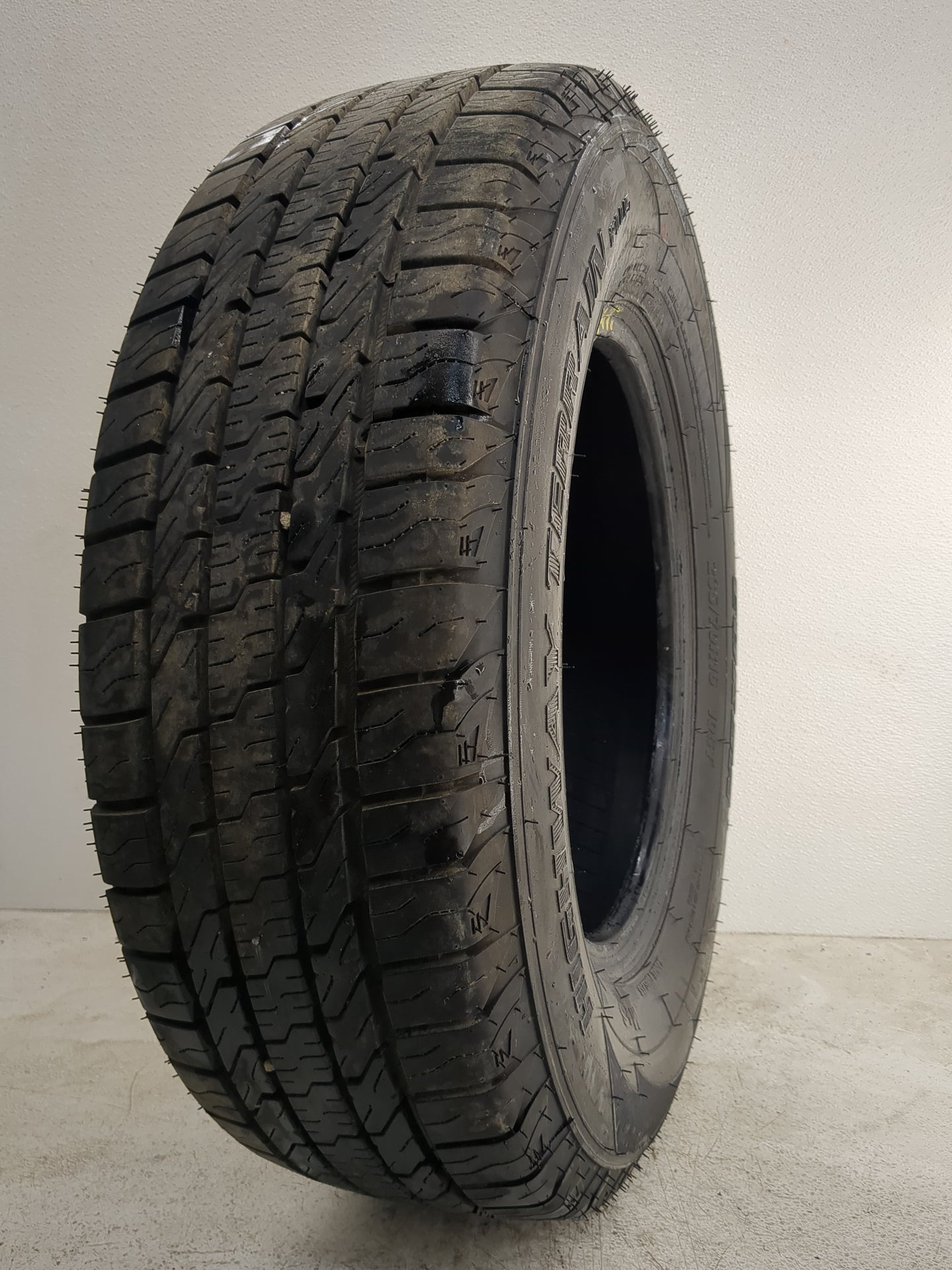 Used Tire 235/70R16 CORSA HIGHWAY TERRAIN PLUS 106T - Tread Depth 12/32 - Oemusedautoparts1.com