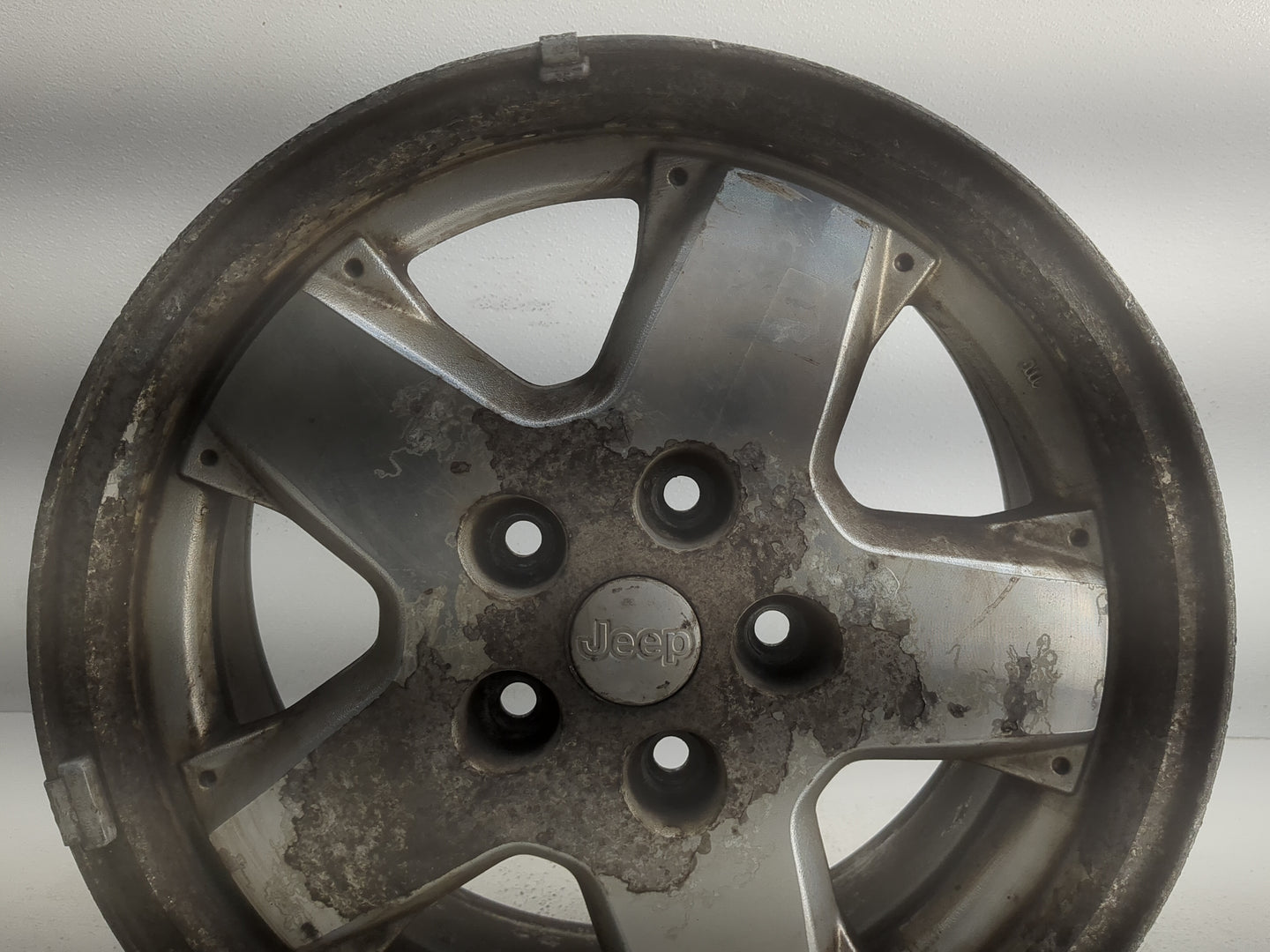 2002-2007 Jeep Liberty Oem Wheel Rim 1305479 - Oemusedautoparts1.com
